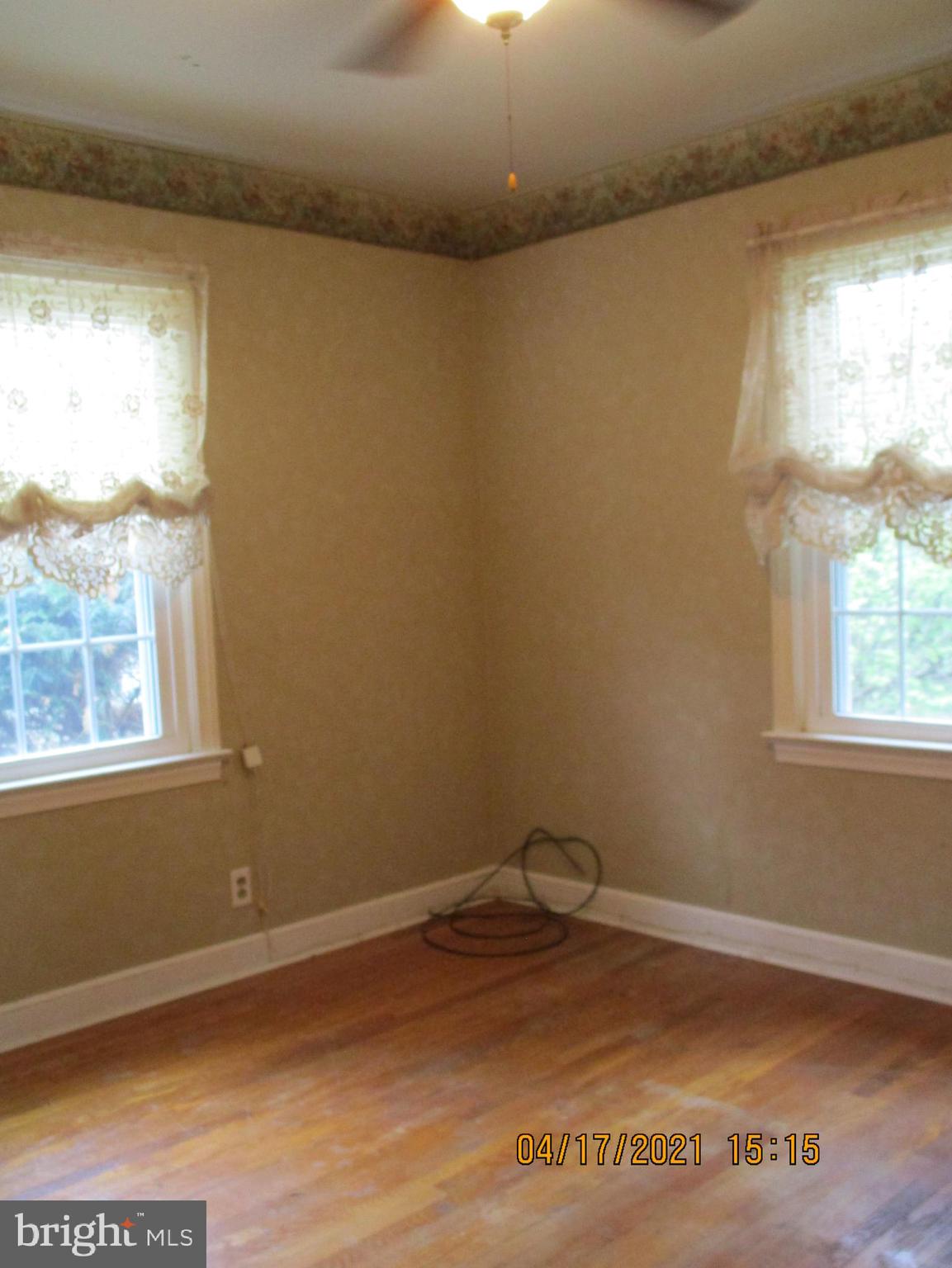 HILLCREST - Residential