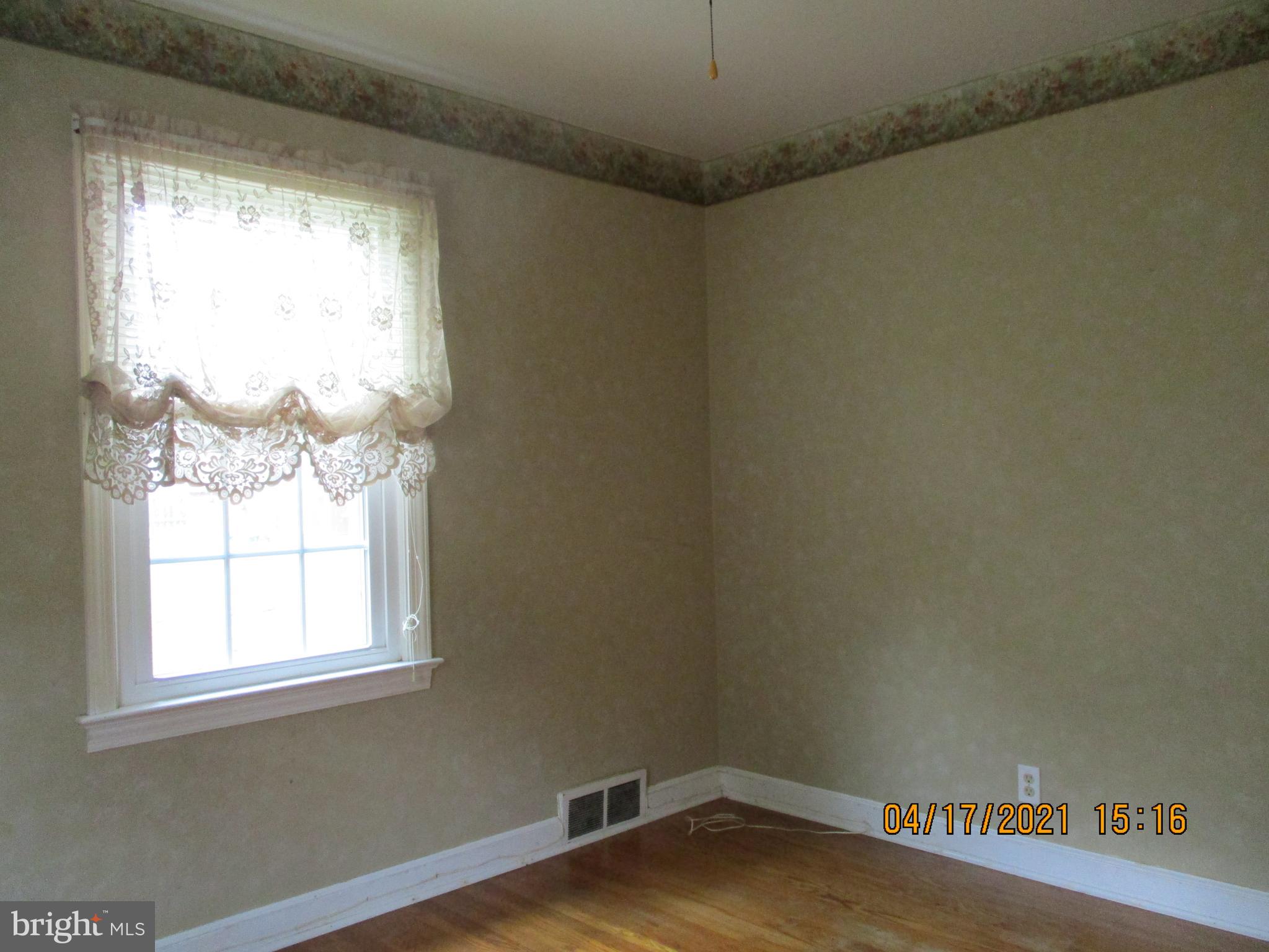 HILLCREST - Residential