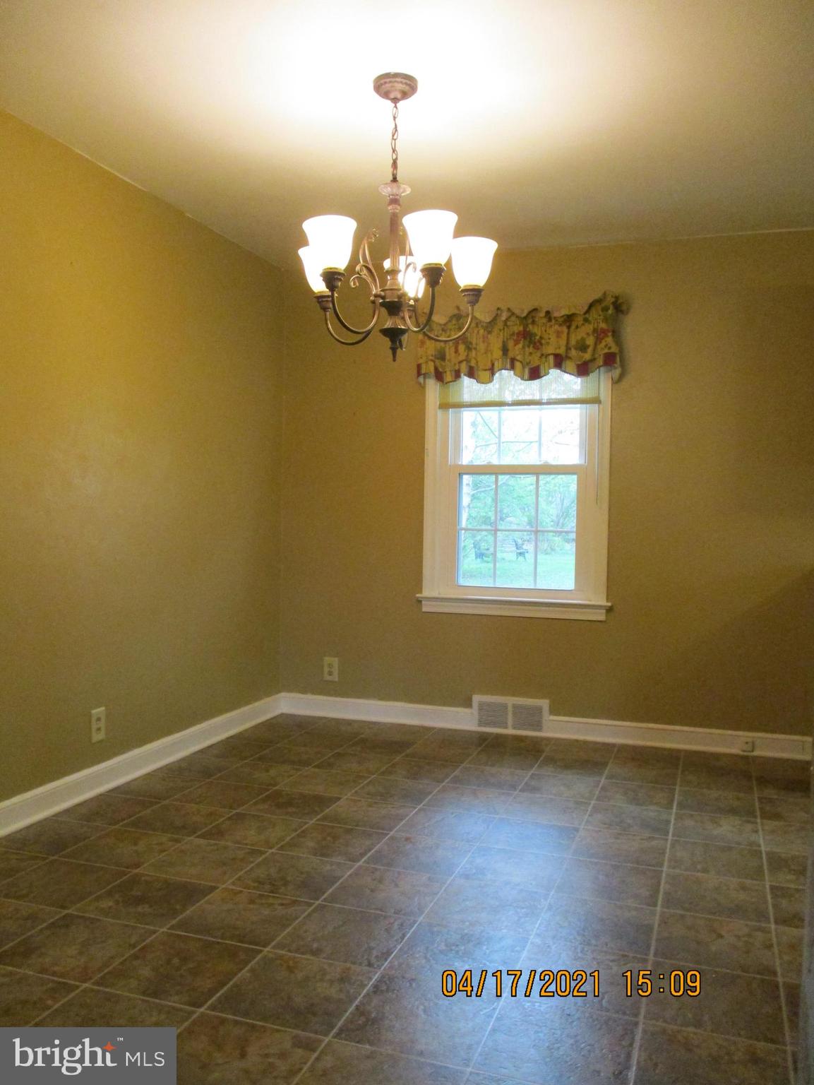 HILLCREST - Residential