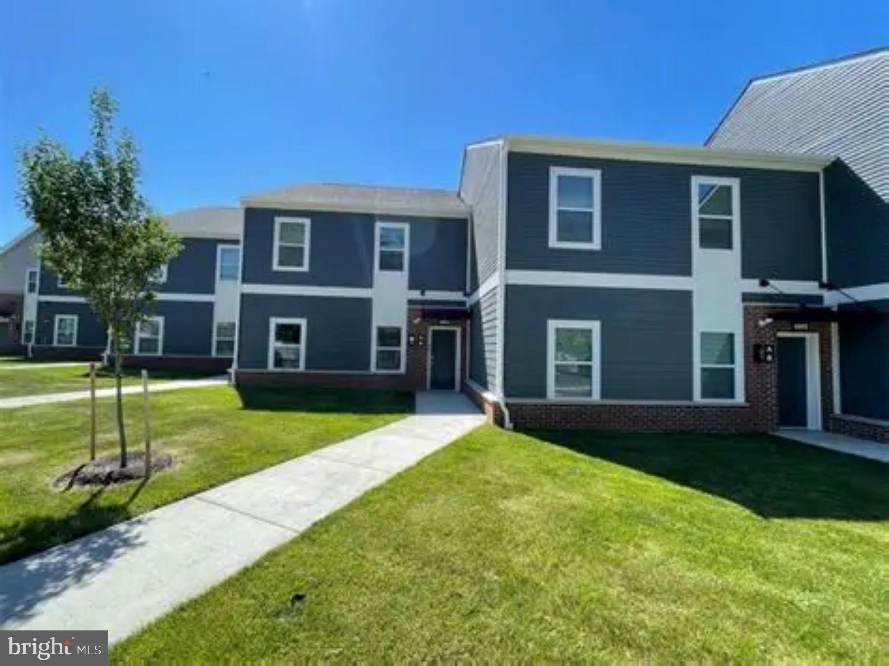 GARDENVILLE - Residential Lease