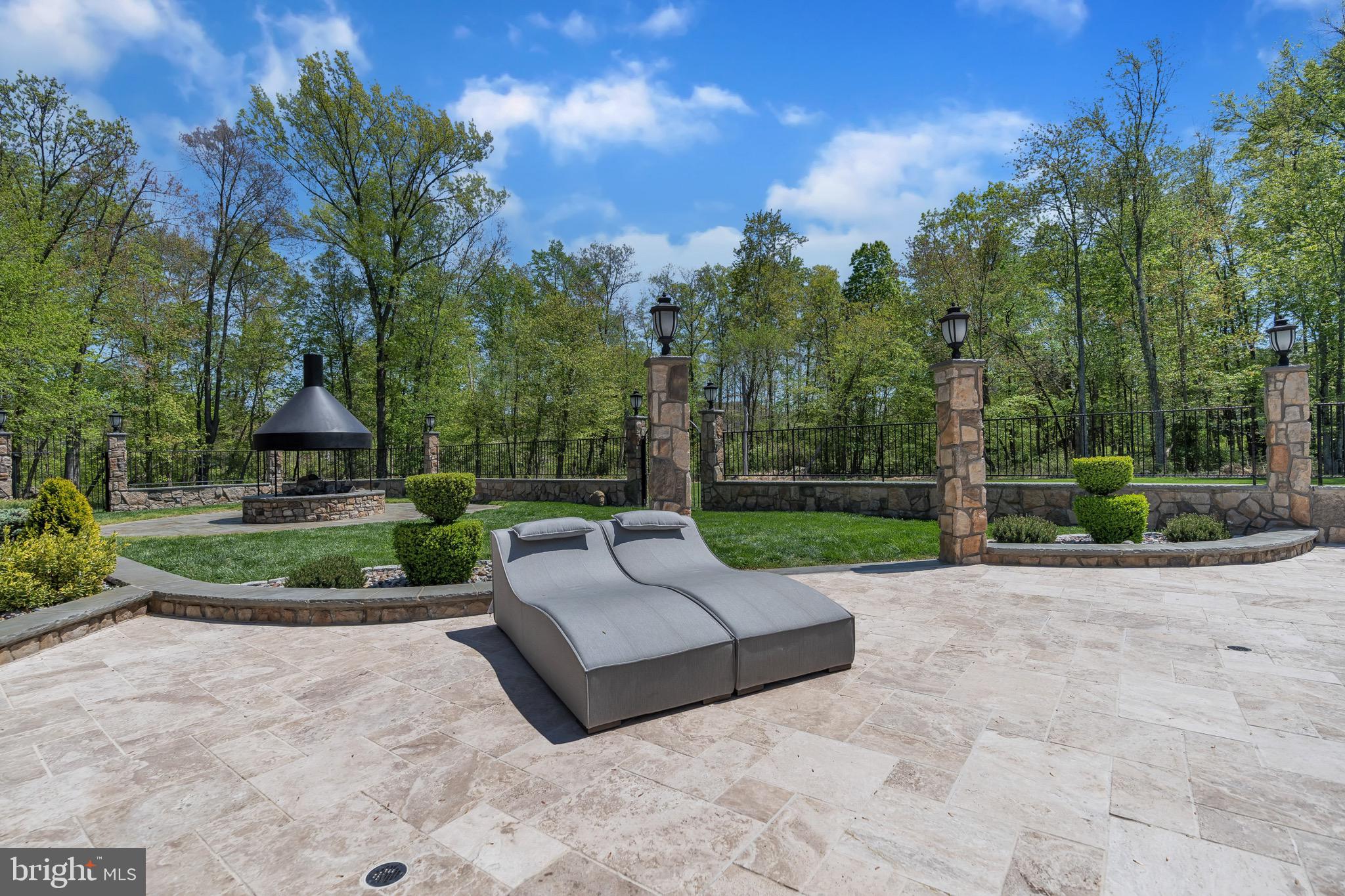 DOMINION VALLEY COUNTRY CLUB - Residential