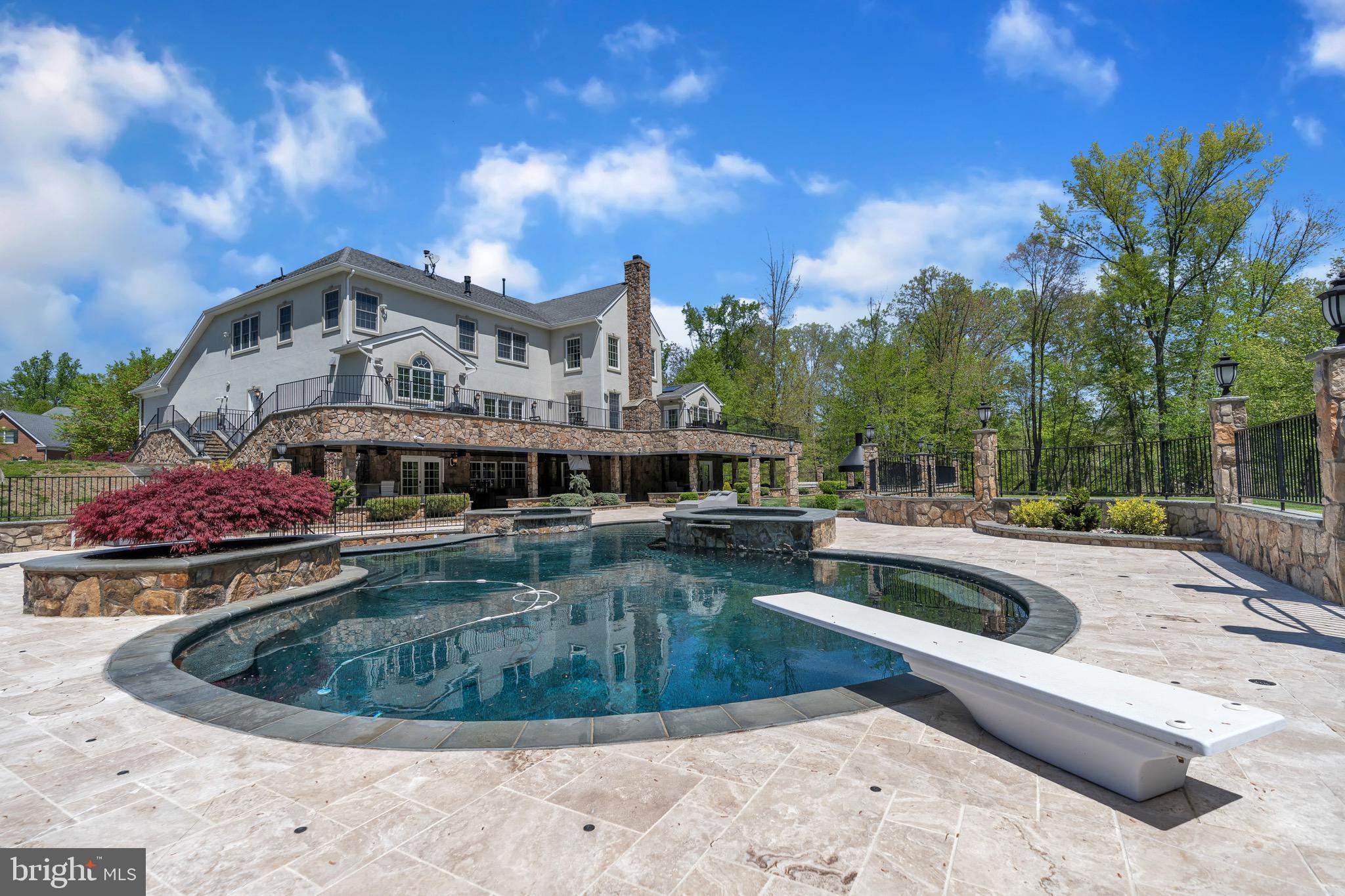 DOMINION VALLEY COUNTRY CLUB - Residential