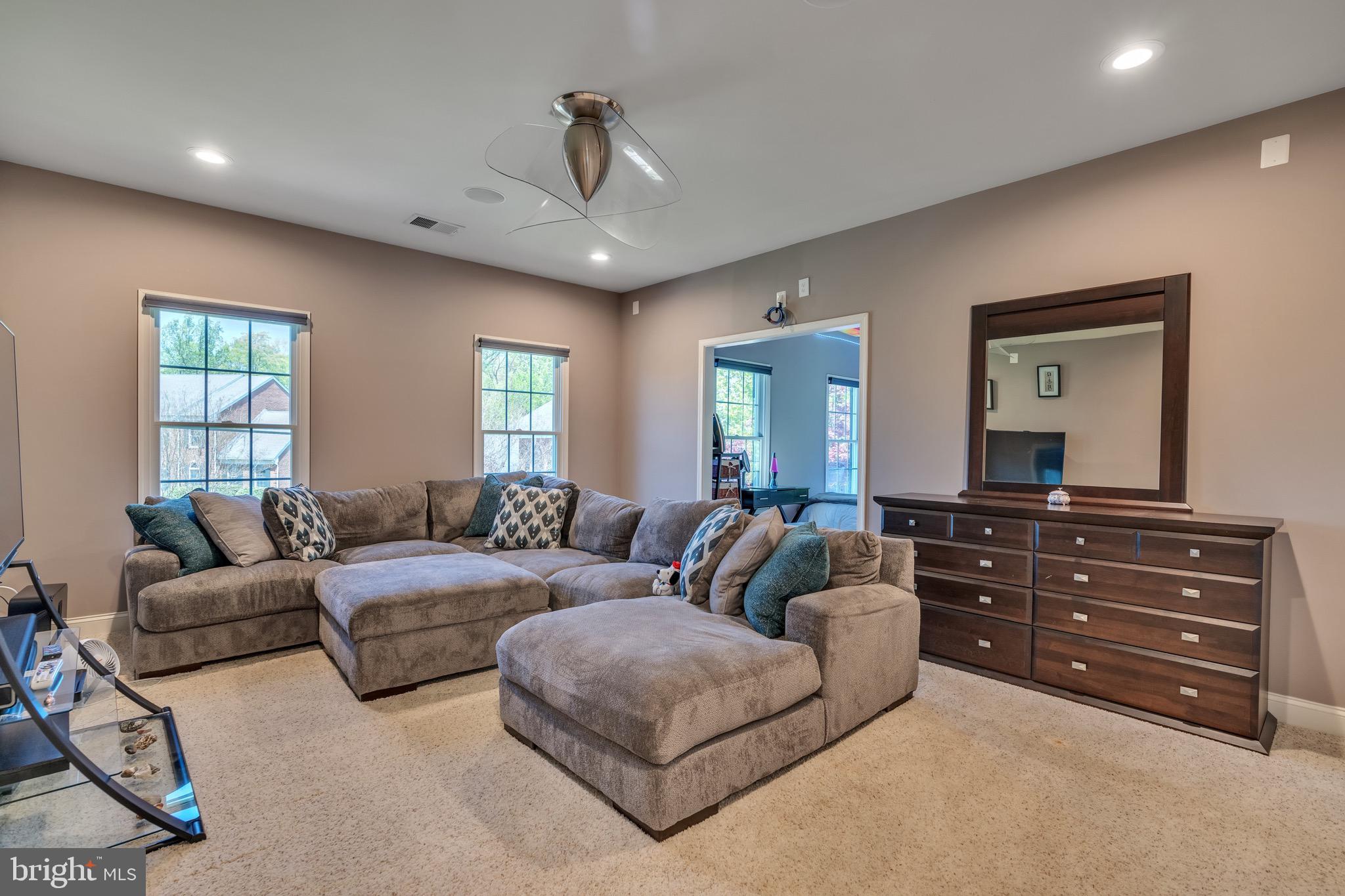 DOMINION VALLEY COUNTRY CLUB - Residential