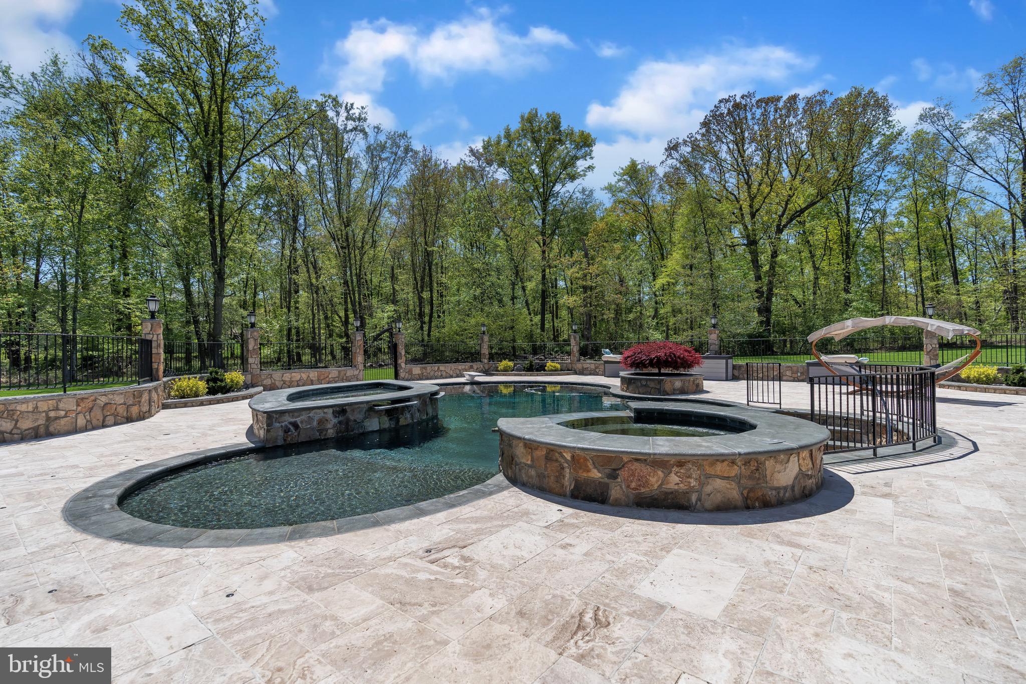 DOMINION VALLEY COUNTRY CLUB - Residential