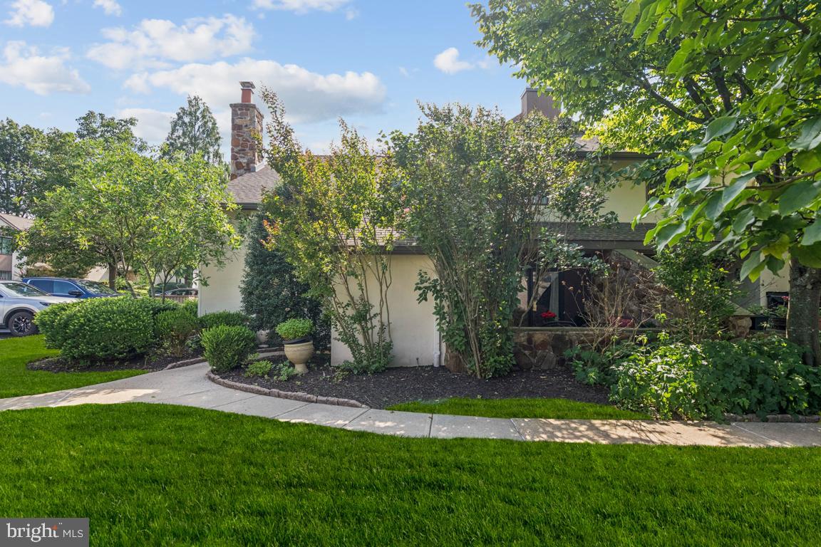 Welcome to this well maintained end-unit townhome located in highly sought-after Oak Knoll neighborhood. Offering exceptional space and comfort, this house features a first floor primary suite, generous living room with direct access to a fenced-in courtyard, and a formal dining room perfect for entertaining. A versatile den/office space and galley eat-in kitchen, completes the main level, offering flexibility for your lifestyle needs.
Upstairs, you'll find 2 oversized bedrooms, each with custom built-ins and generous walk-in closets, connected by a convenient Jack and Jill bathroom. A large walk-in storage area provides an extensive shelving system and easy access to the HVAC system and water heater for added accessibility.
Additionally highlights include two dedicated parking spaces, optional private 1-car garage, and ample storage throughout. Located within the top-rated Tredyffrin-Easttown School District, and just minutes away from major commuter routes, shopping, and dining. This is a rare opportunity to own a spacious, low-maintenance home in a premier location!