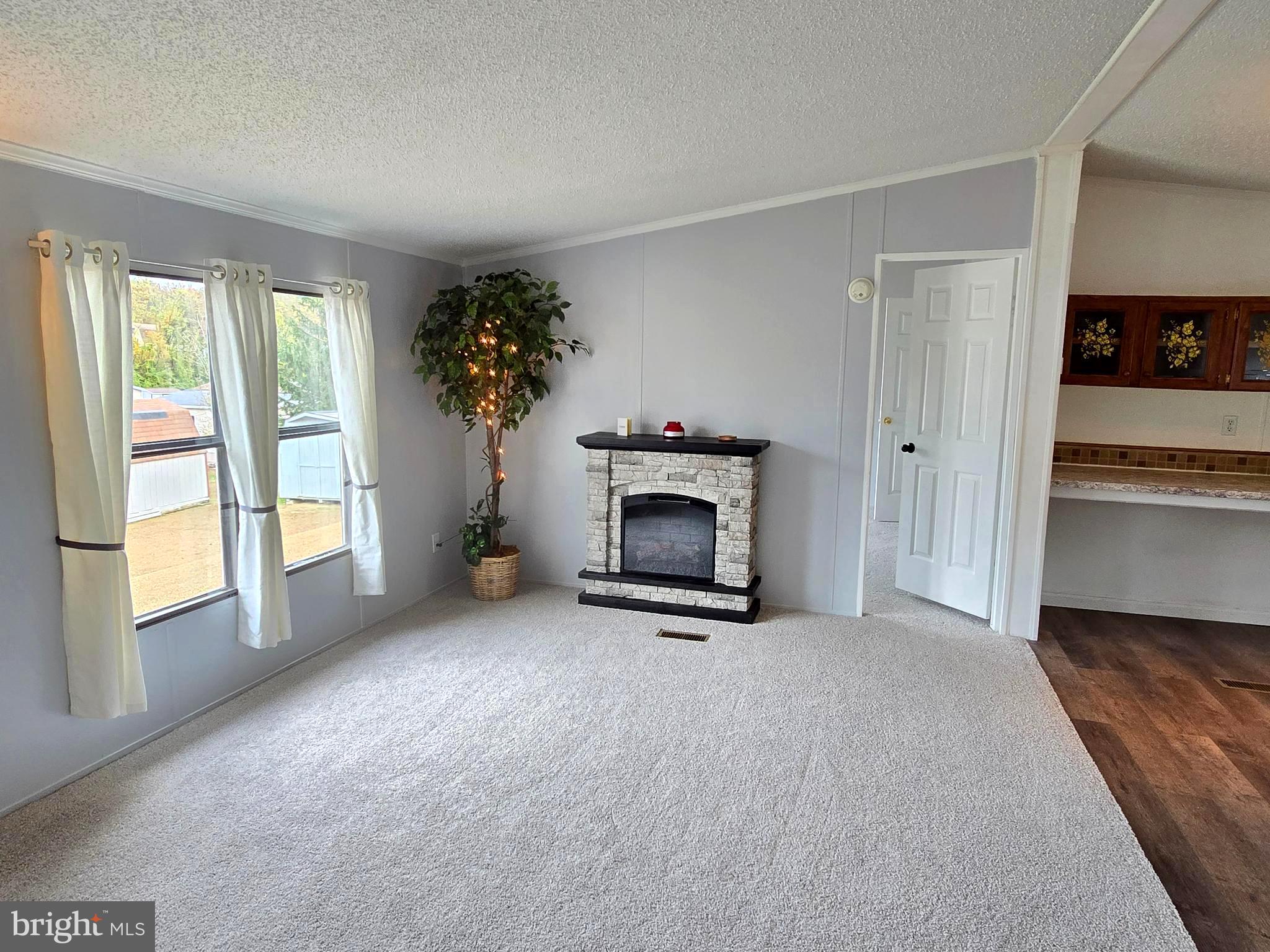 PLEASANT HILLS TR - Residential