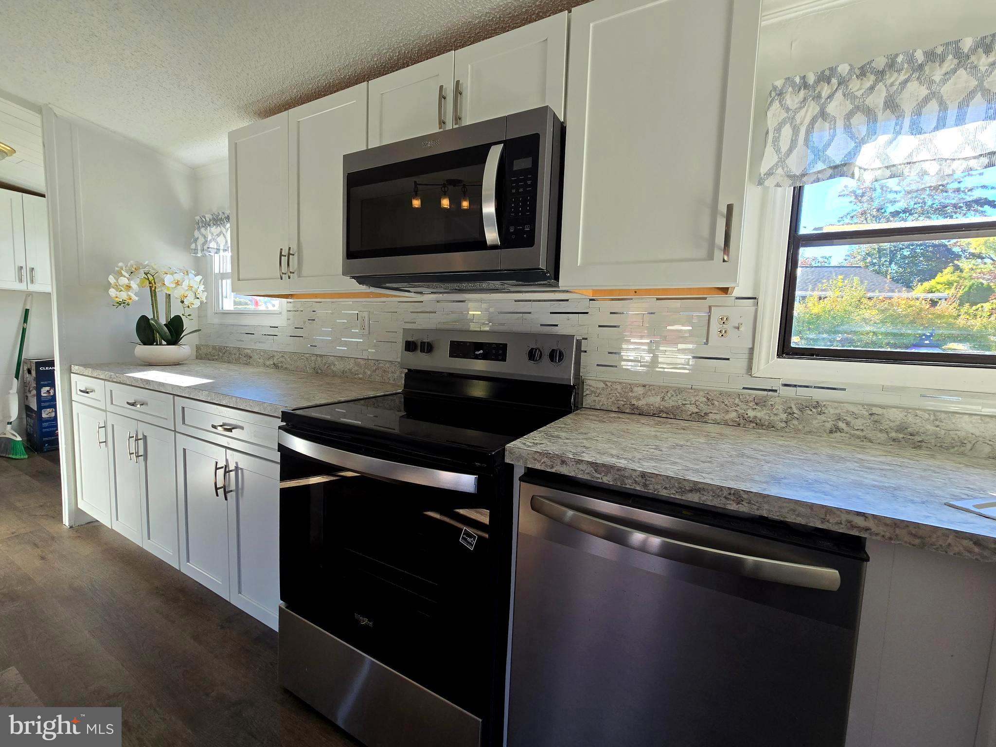 PLEASANT HILLS TR - Residential