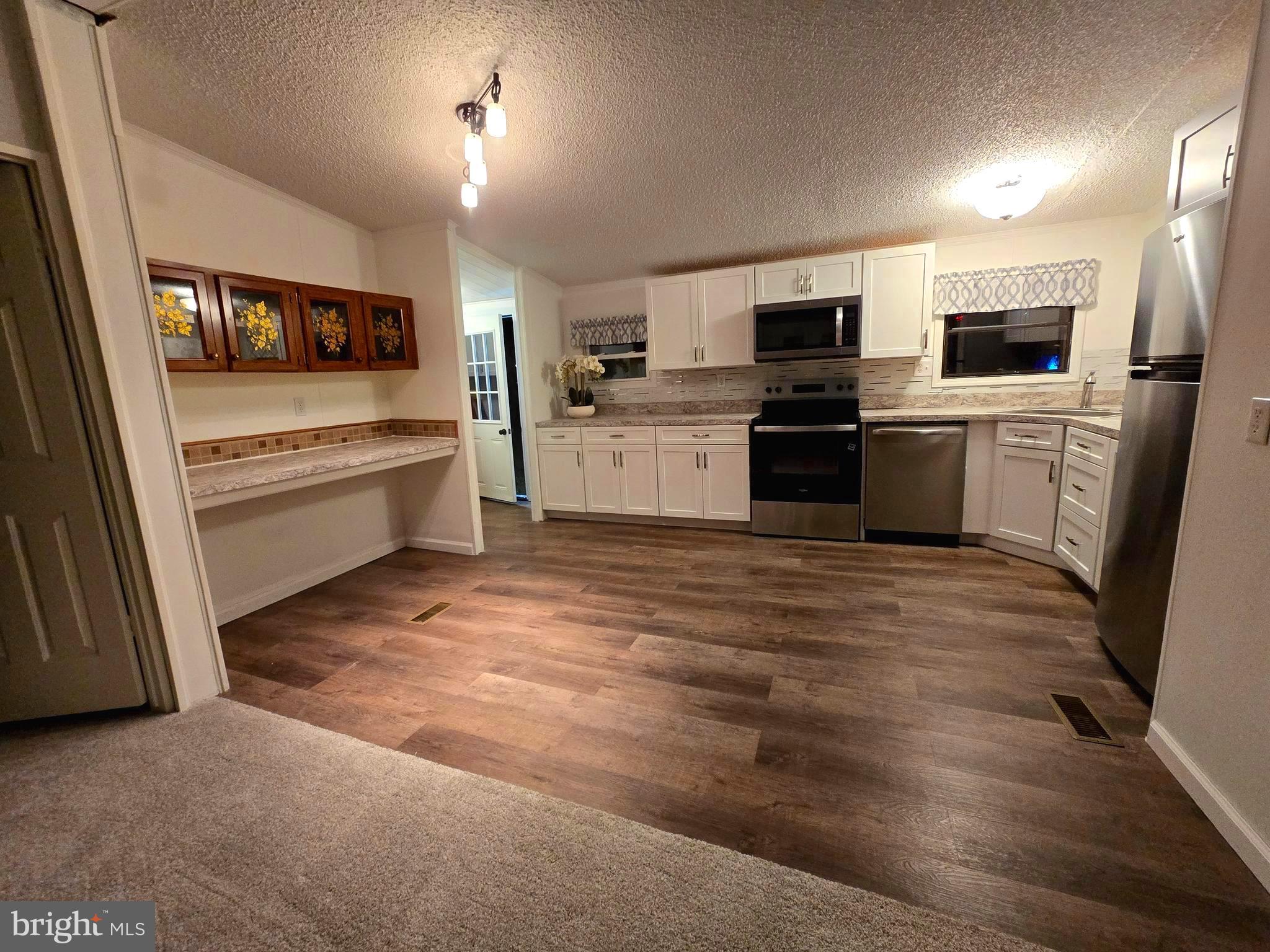 PLEASANT HILLS TR - Residential