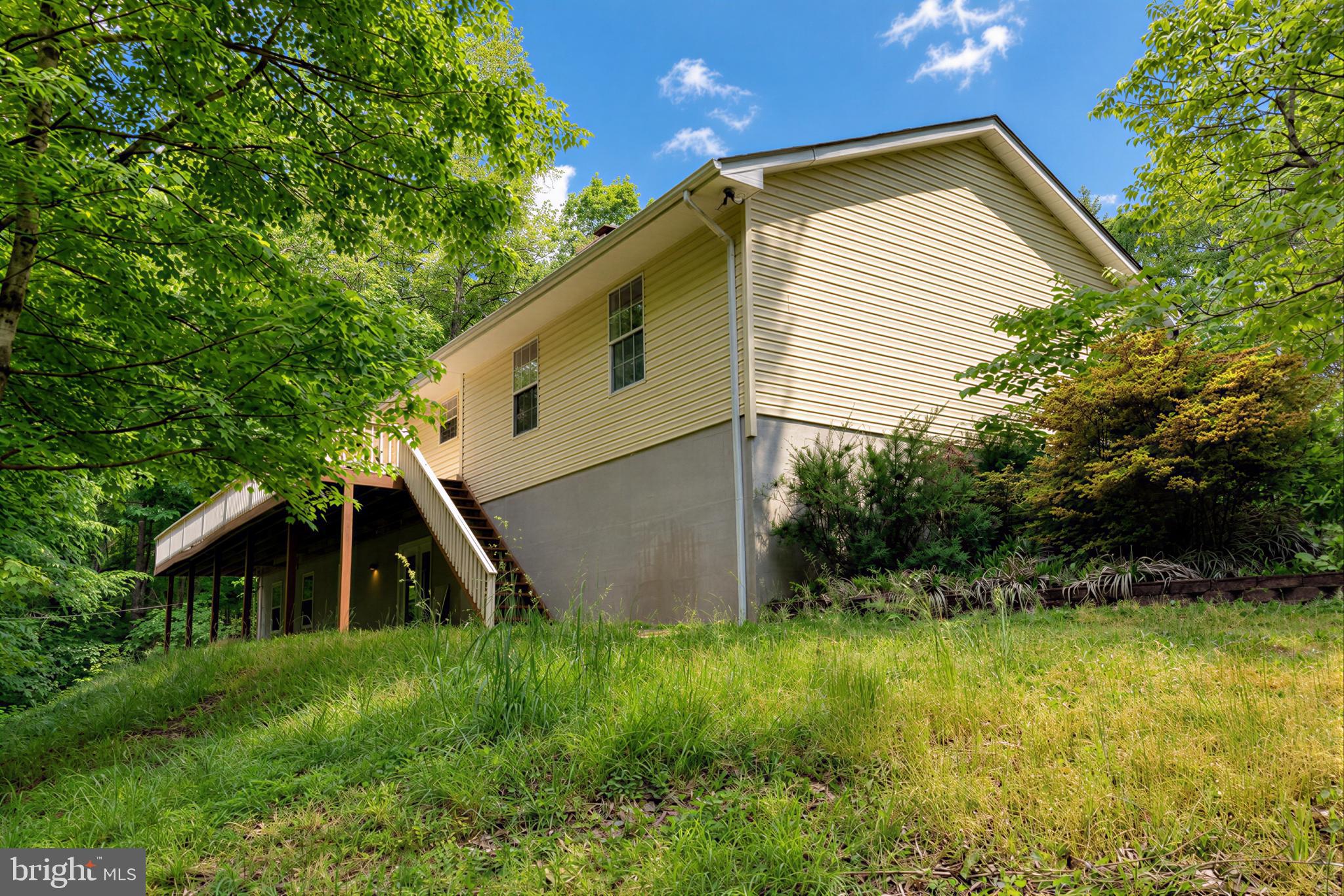 SECLUDED ESTATES - Residential