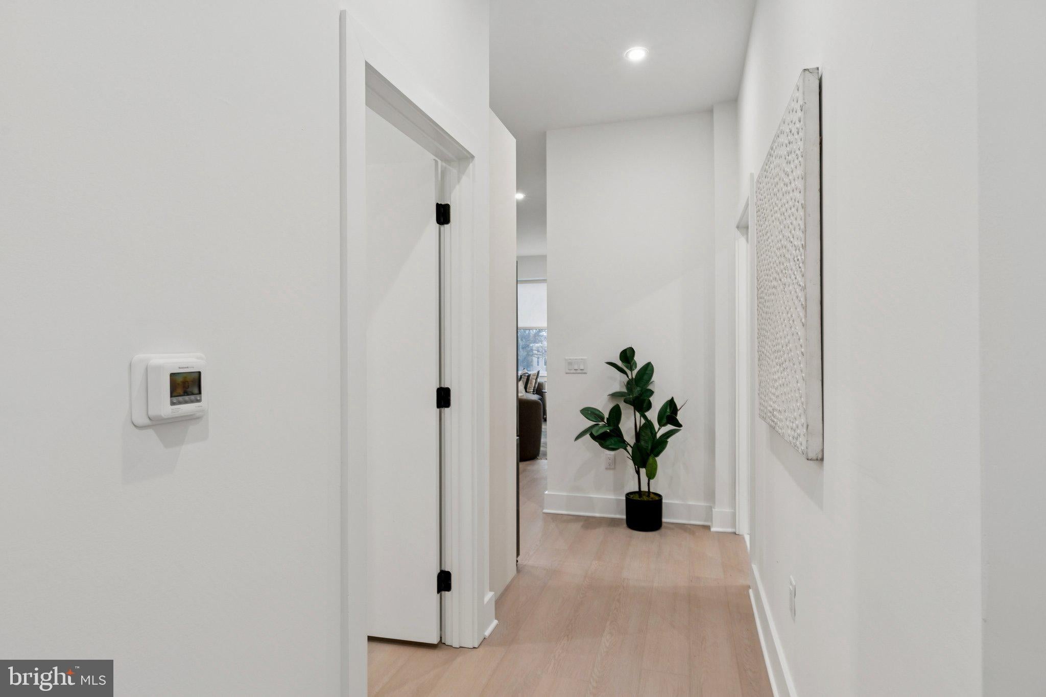 20 W ALLENS LANE 30 208