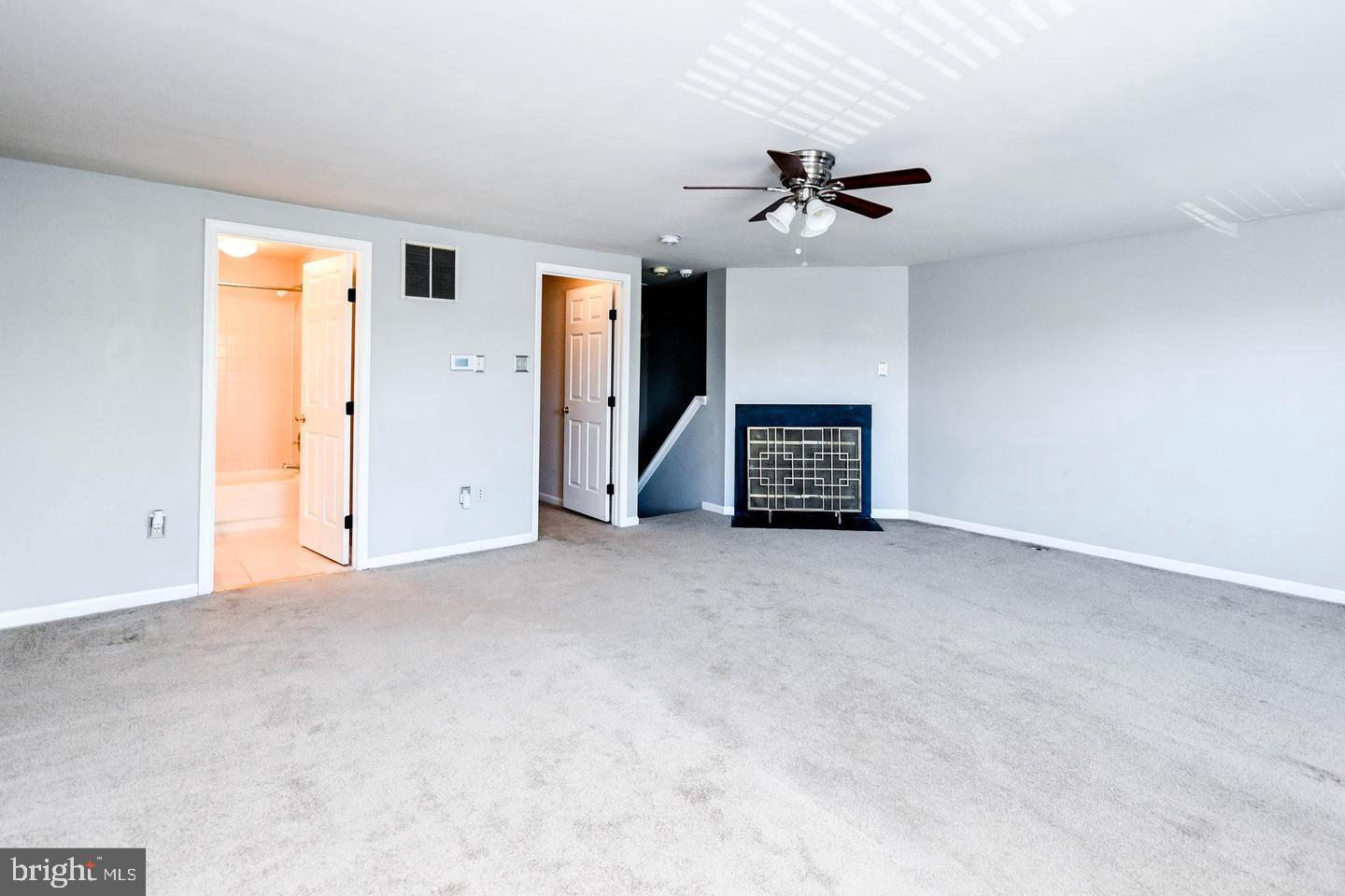 OVERLOOK - Residential Lease