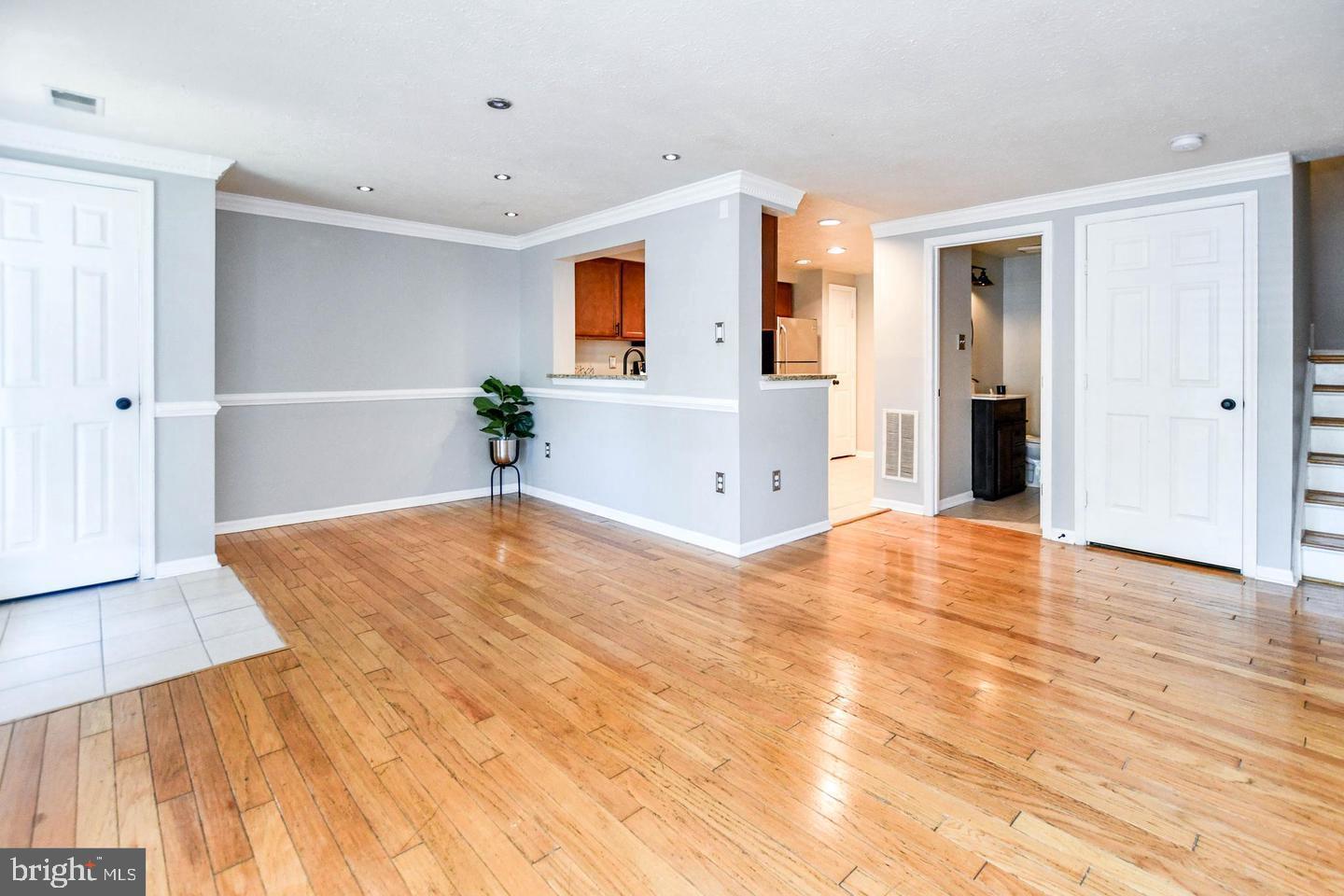 OVERLOOK - Residential Lease