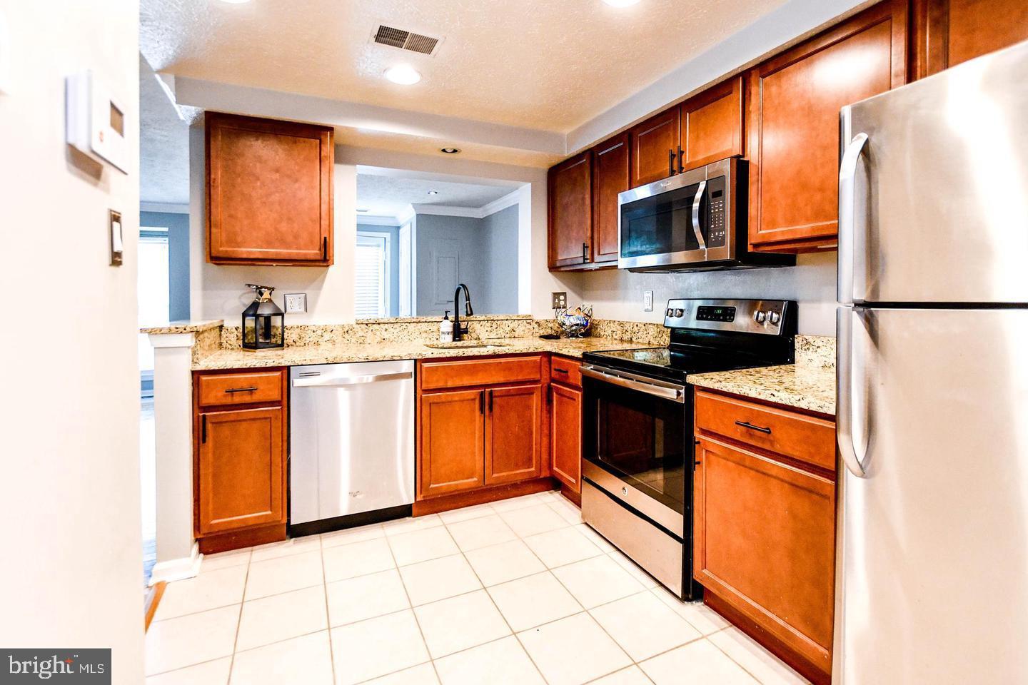 OVERLOOK - Residential Lease