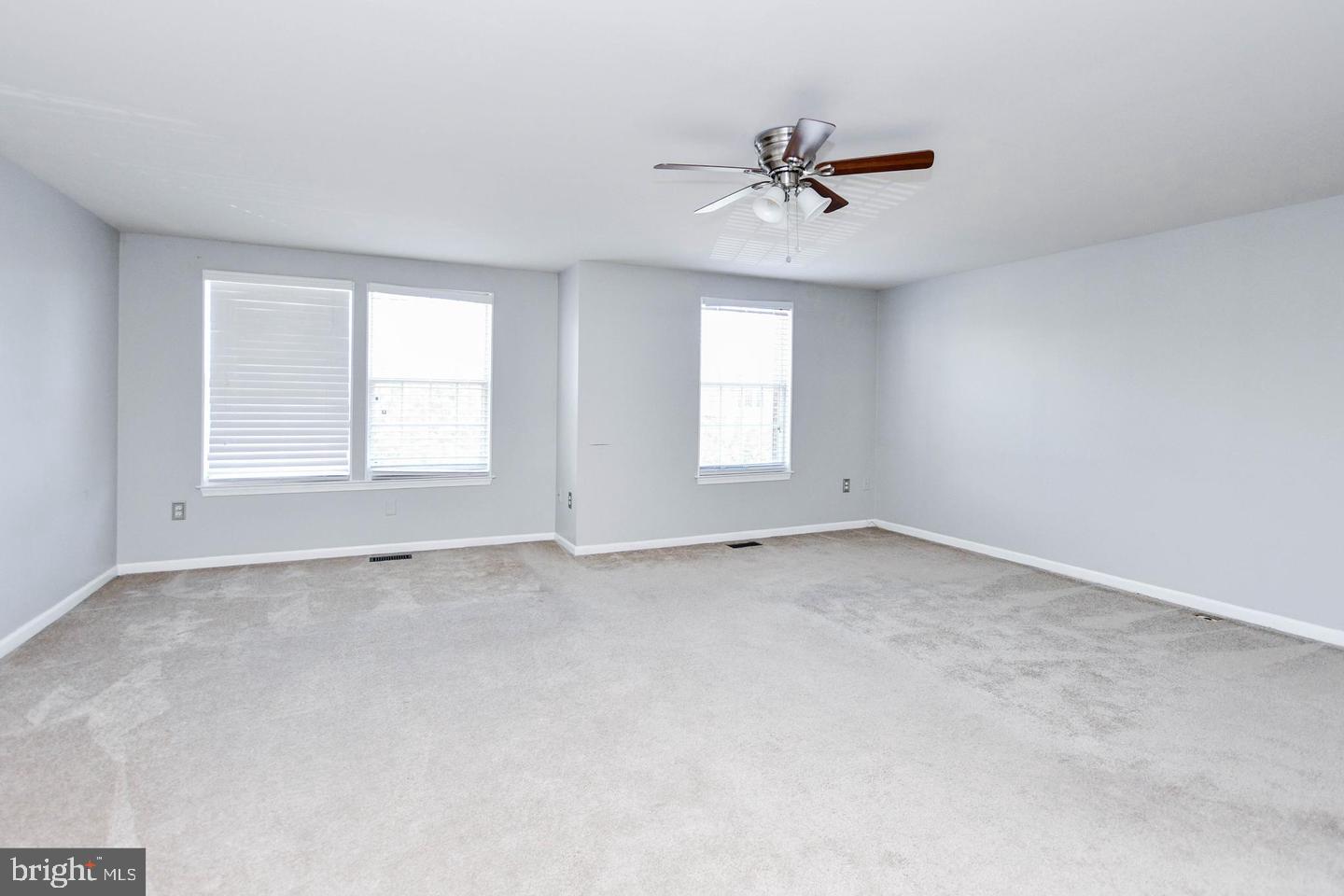 OVERLOOK - Residential Lease