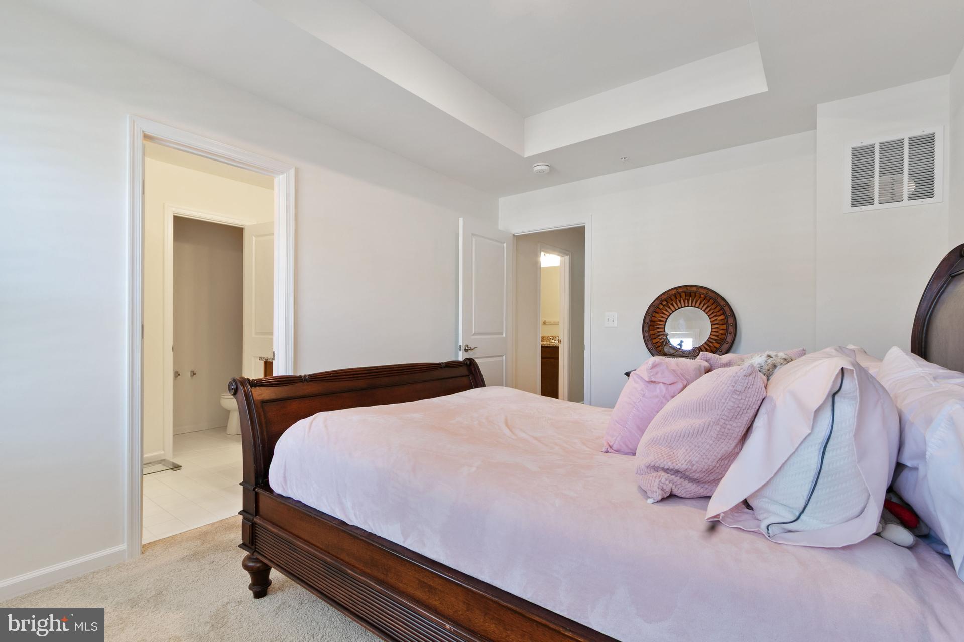 DEEP HARBOUR - Residential