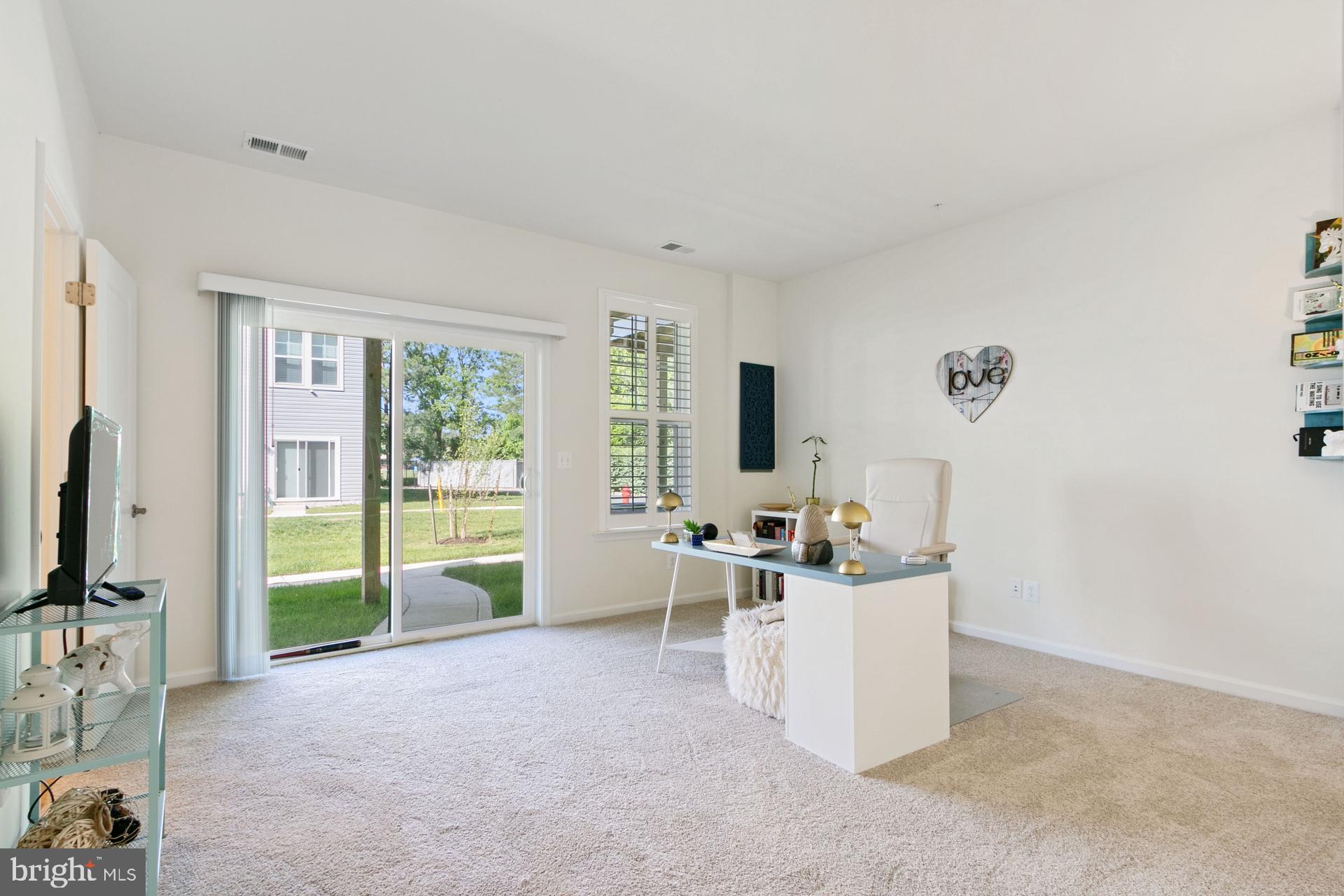 DEEP HARBOUR - Residential