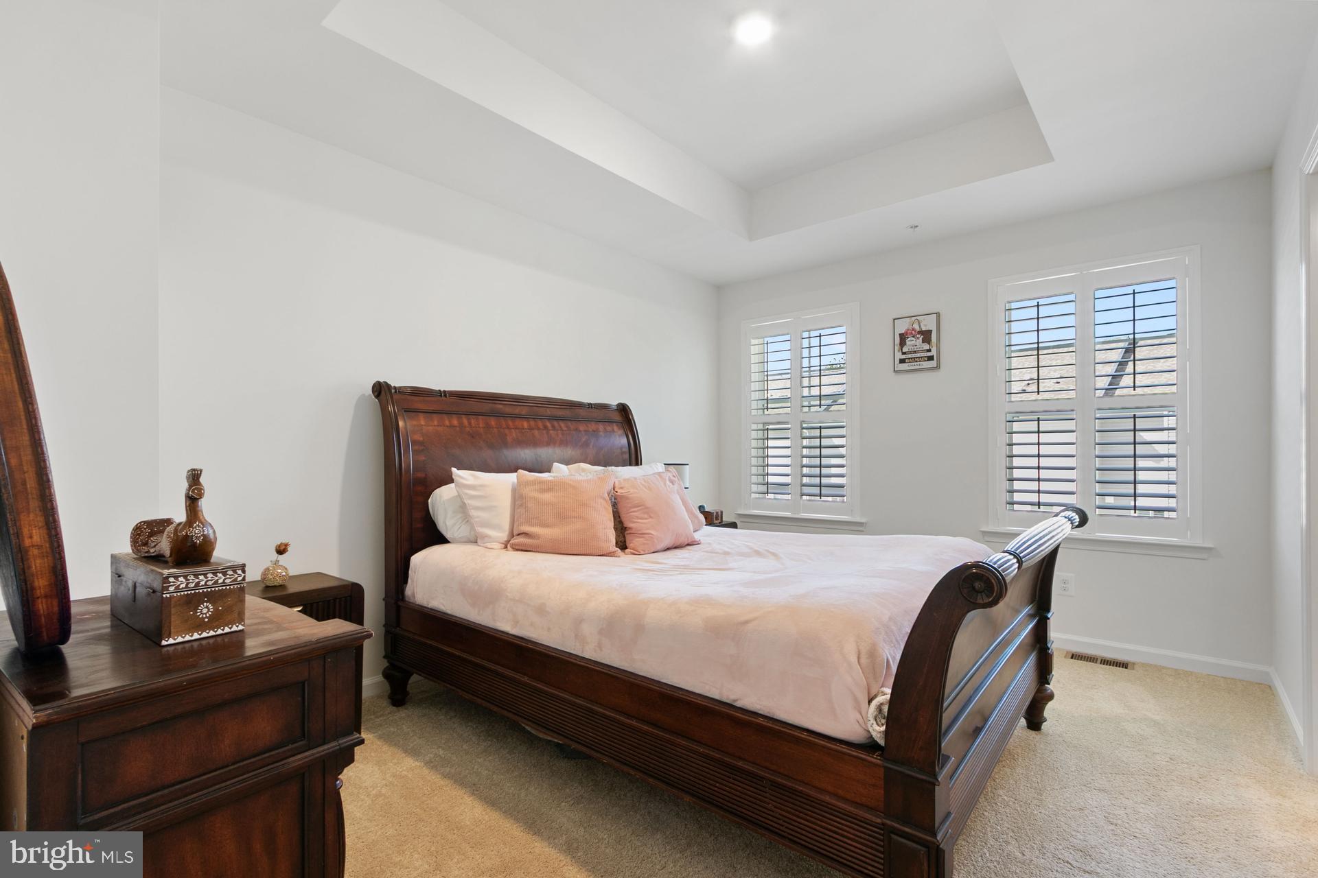 DEEP HARBOUR - Residential