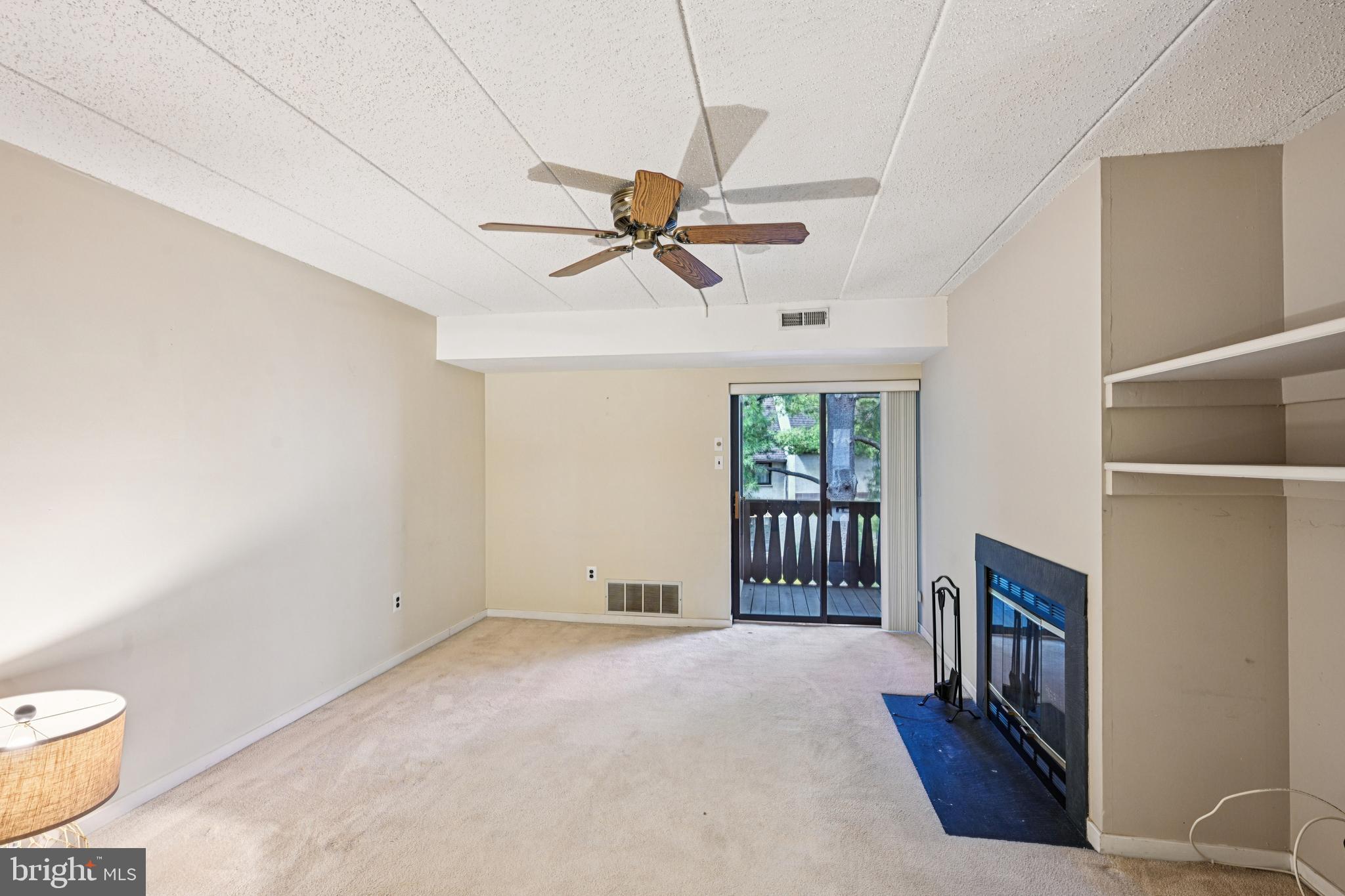 GREEN TREE SUMMIT - Residential