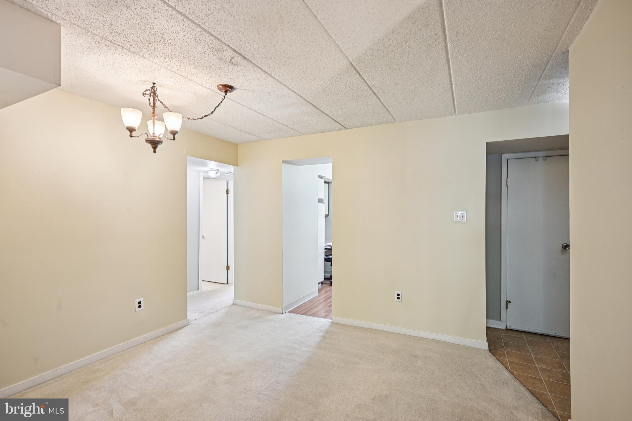 GREEN TREE SUMMIT - Residential