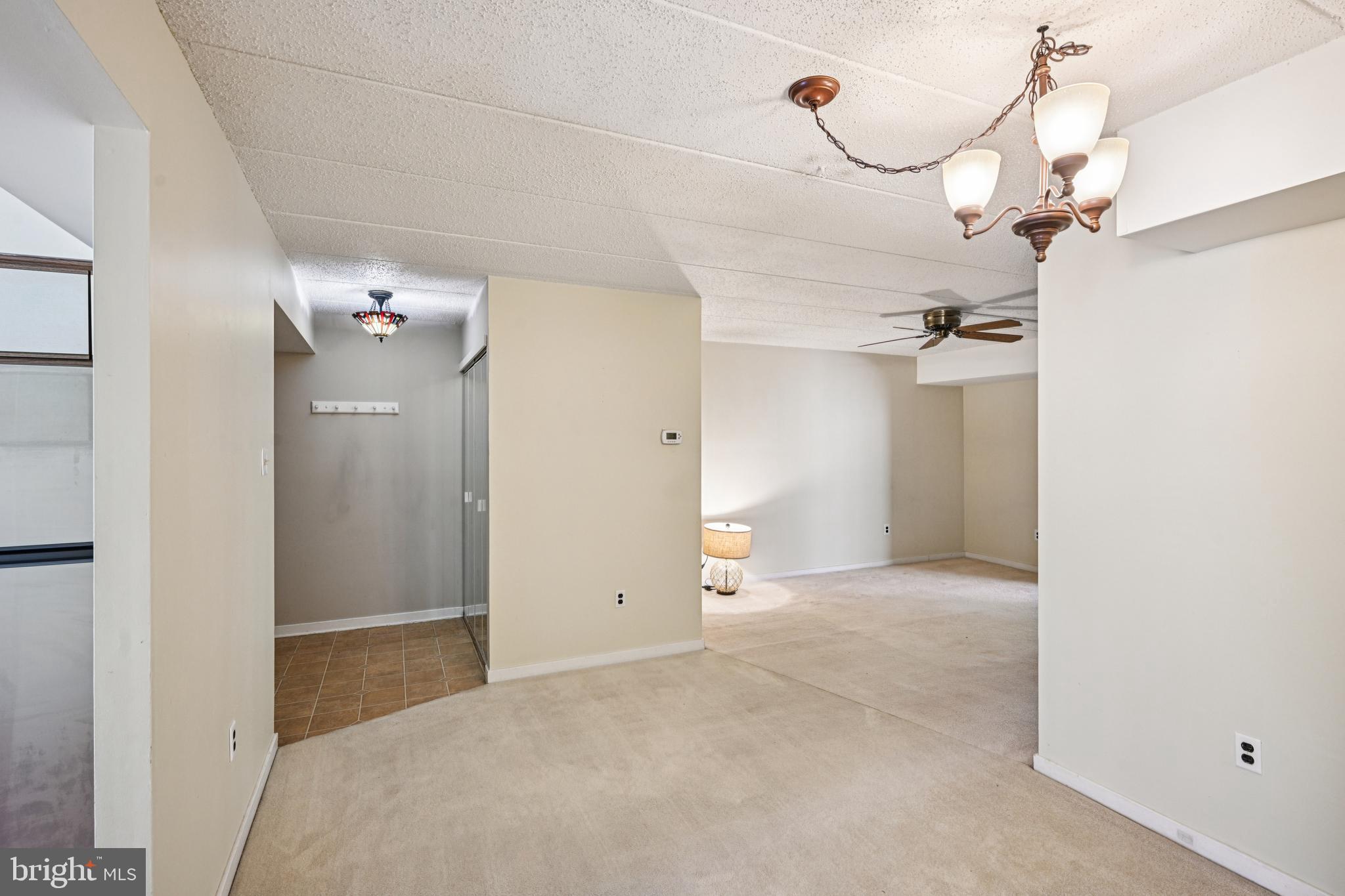 GREEN TREE SUMMIT - Residential