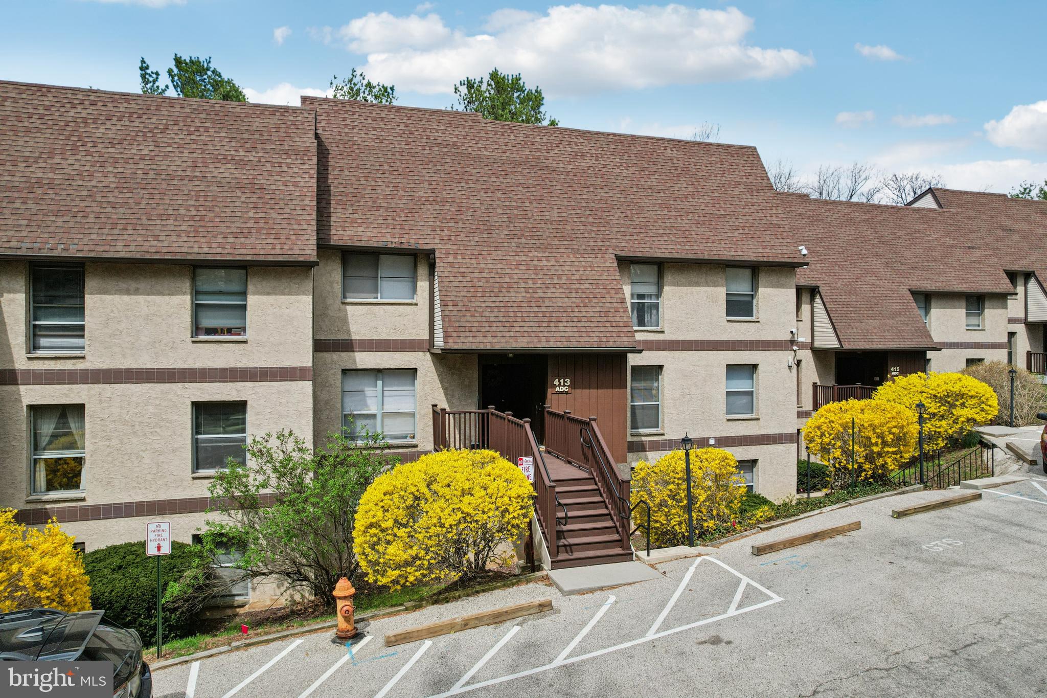 GREEN TREE SUMMIT - Residential