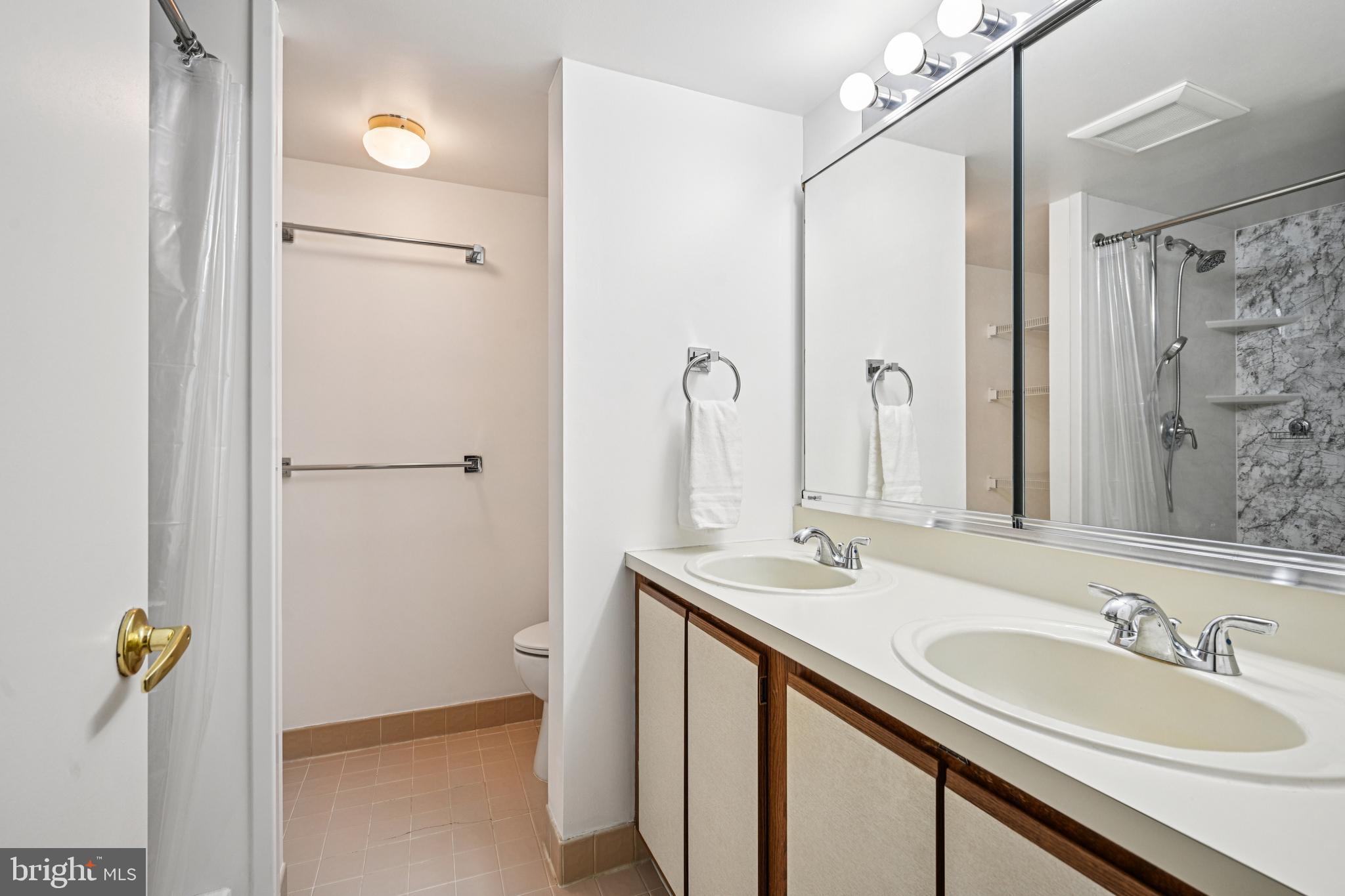 GREEN TREE SUMMIT - Residential