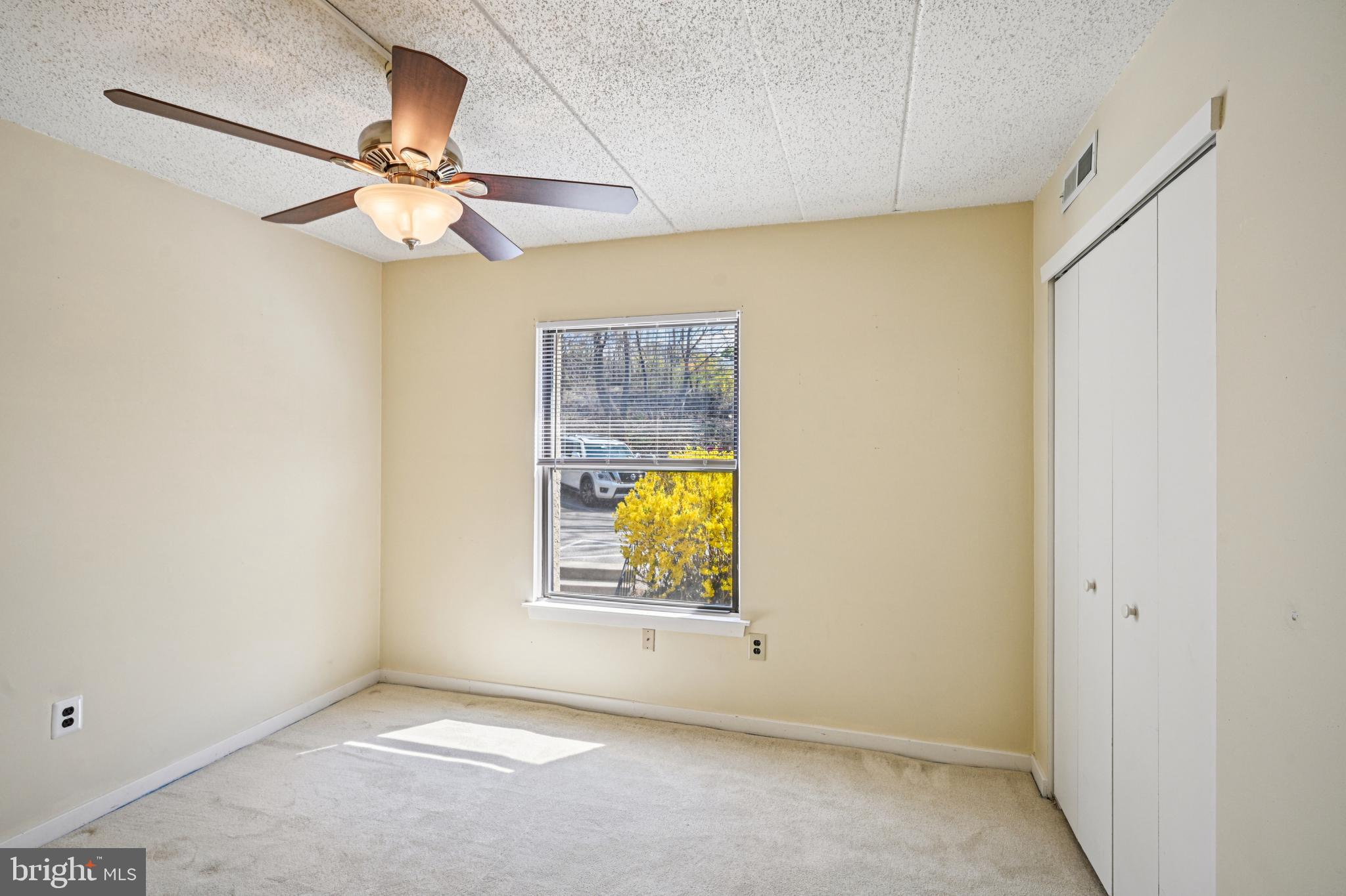 GREEN TREE SUMMIT - Residential