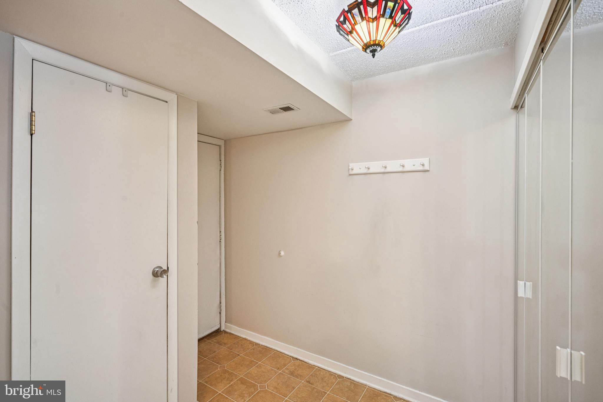 GREEN TREE SUMMIT - Residential