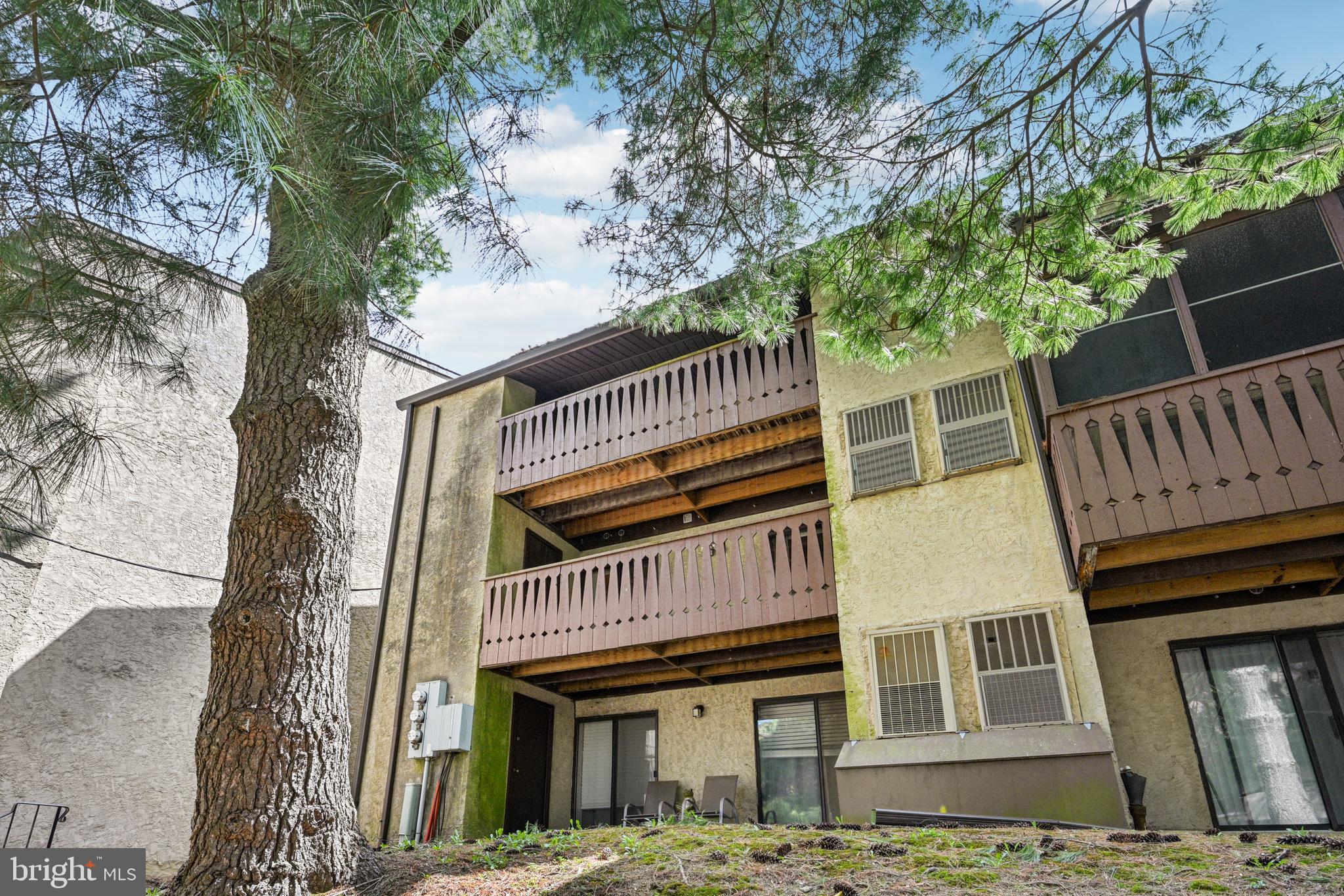 GREEN TREE SUMMIT - Residential