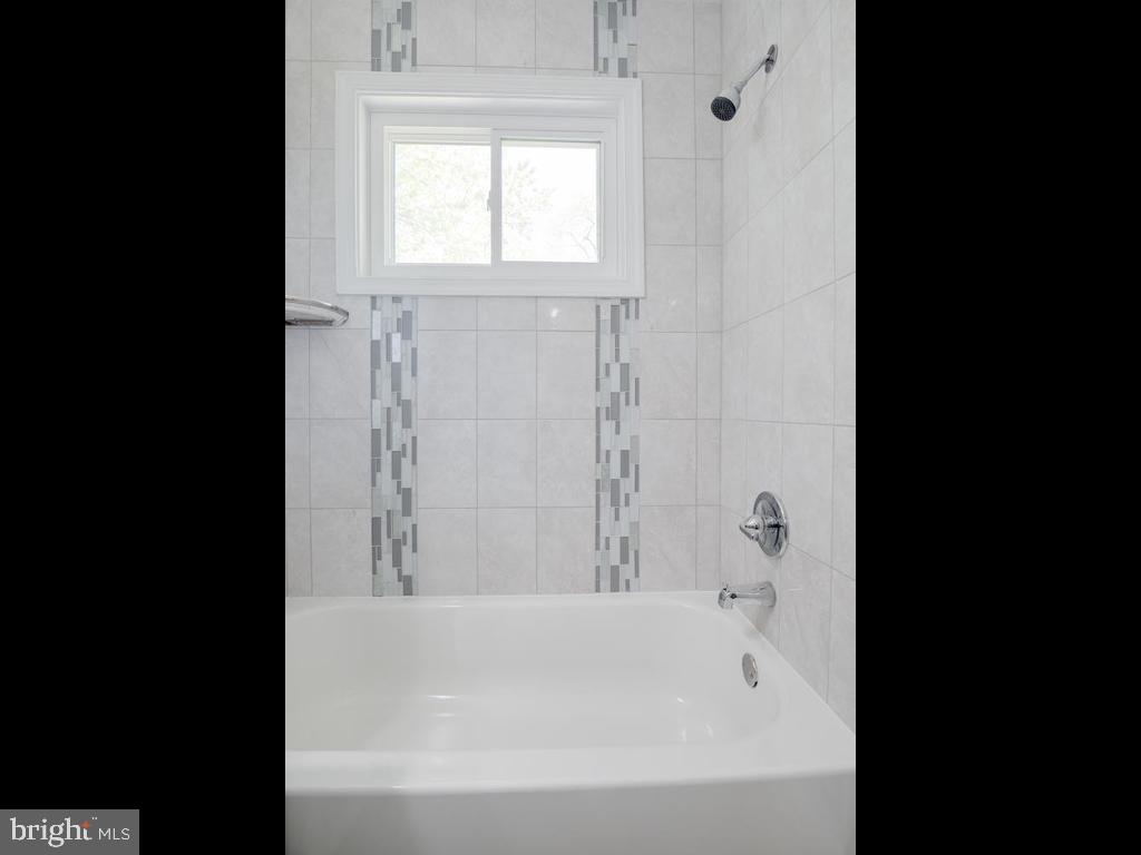 OAKVIEW - Residential