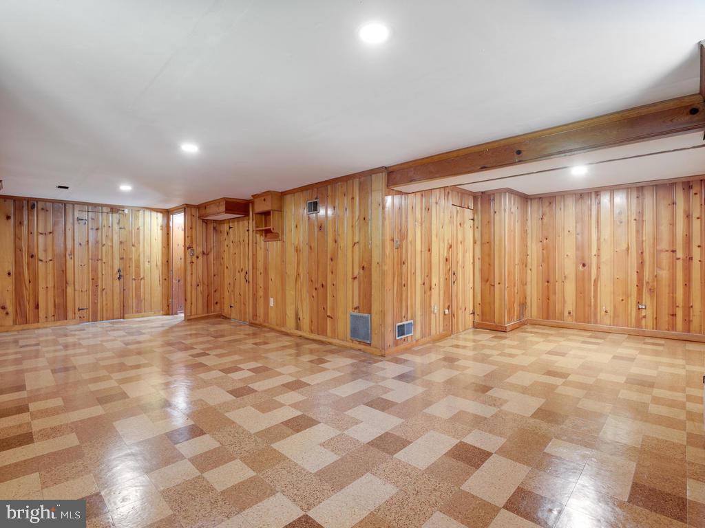 OAKVIEW - Residential