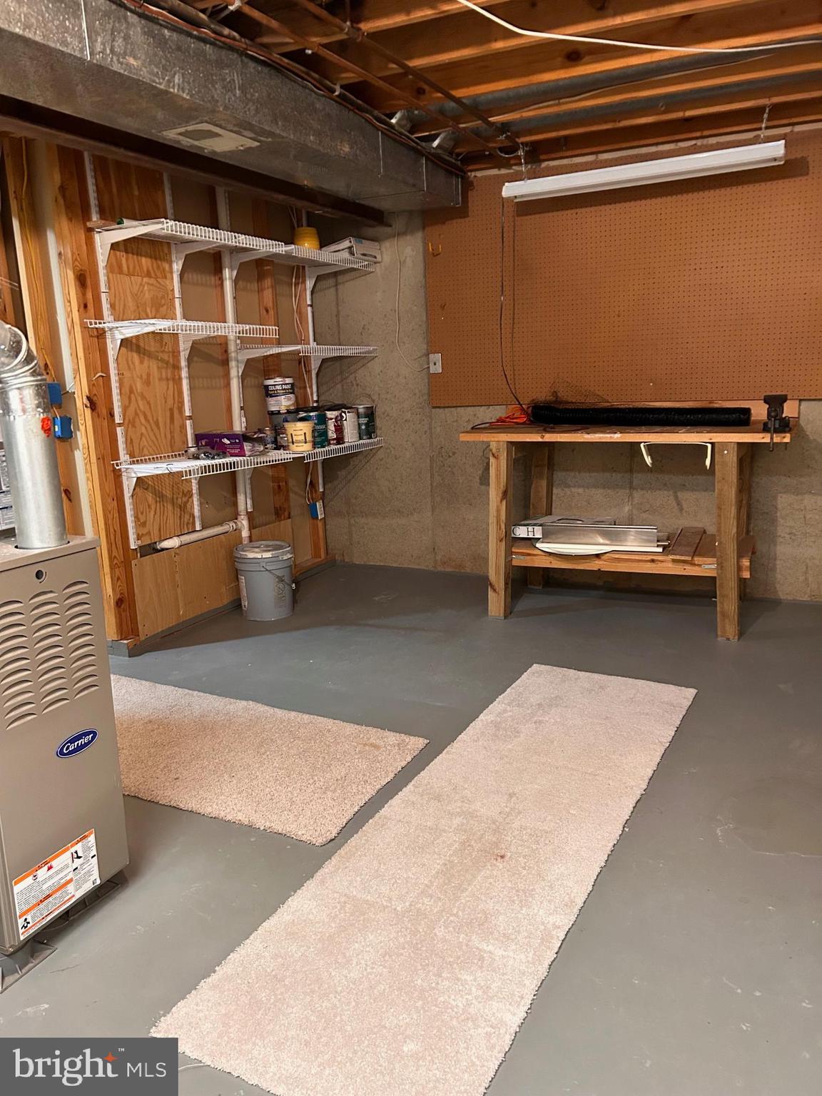 SUMMIT CHASE CLUSTER - Residential Lease