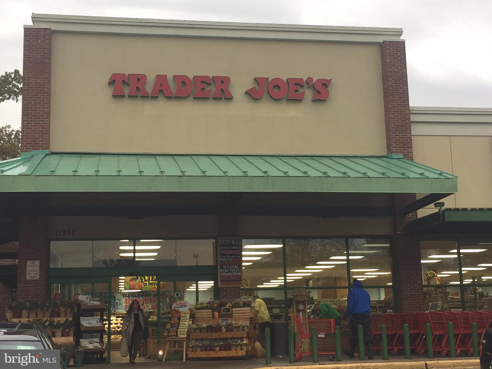 SUMMIT CHASE CLUSTER - Residential Lease