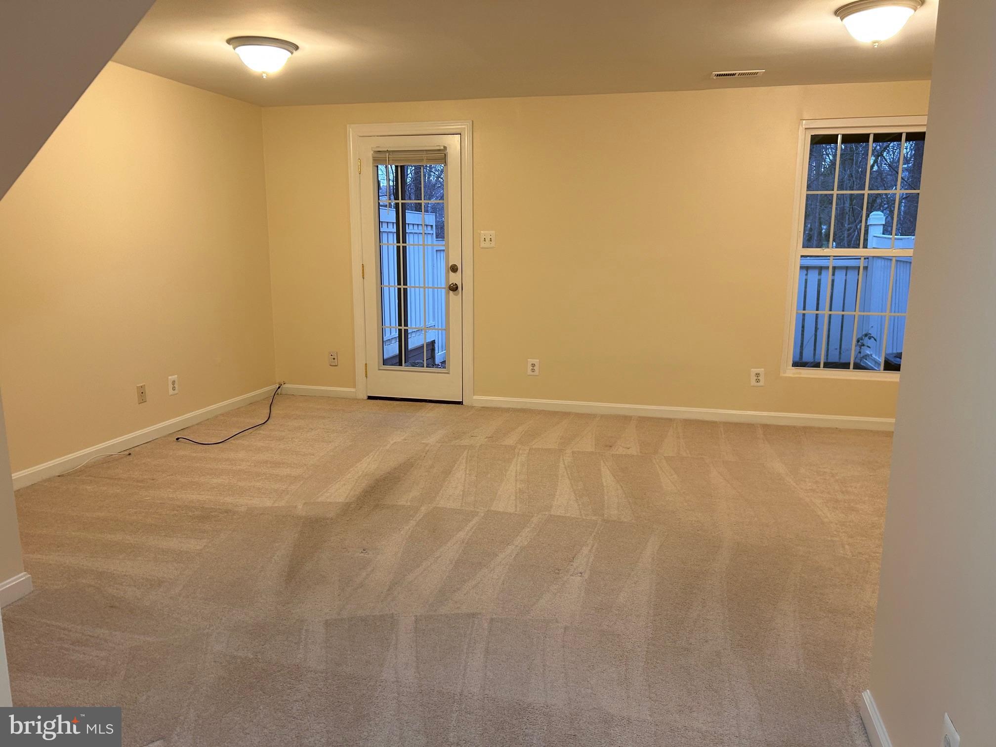 SUMMIT CHASE CLUSTER - Residential Lease