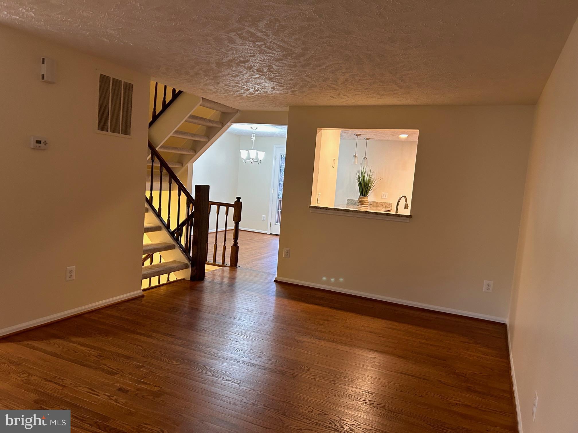 SUMMIT CHASE CLUSTER - Residential Lease