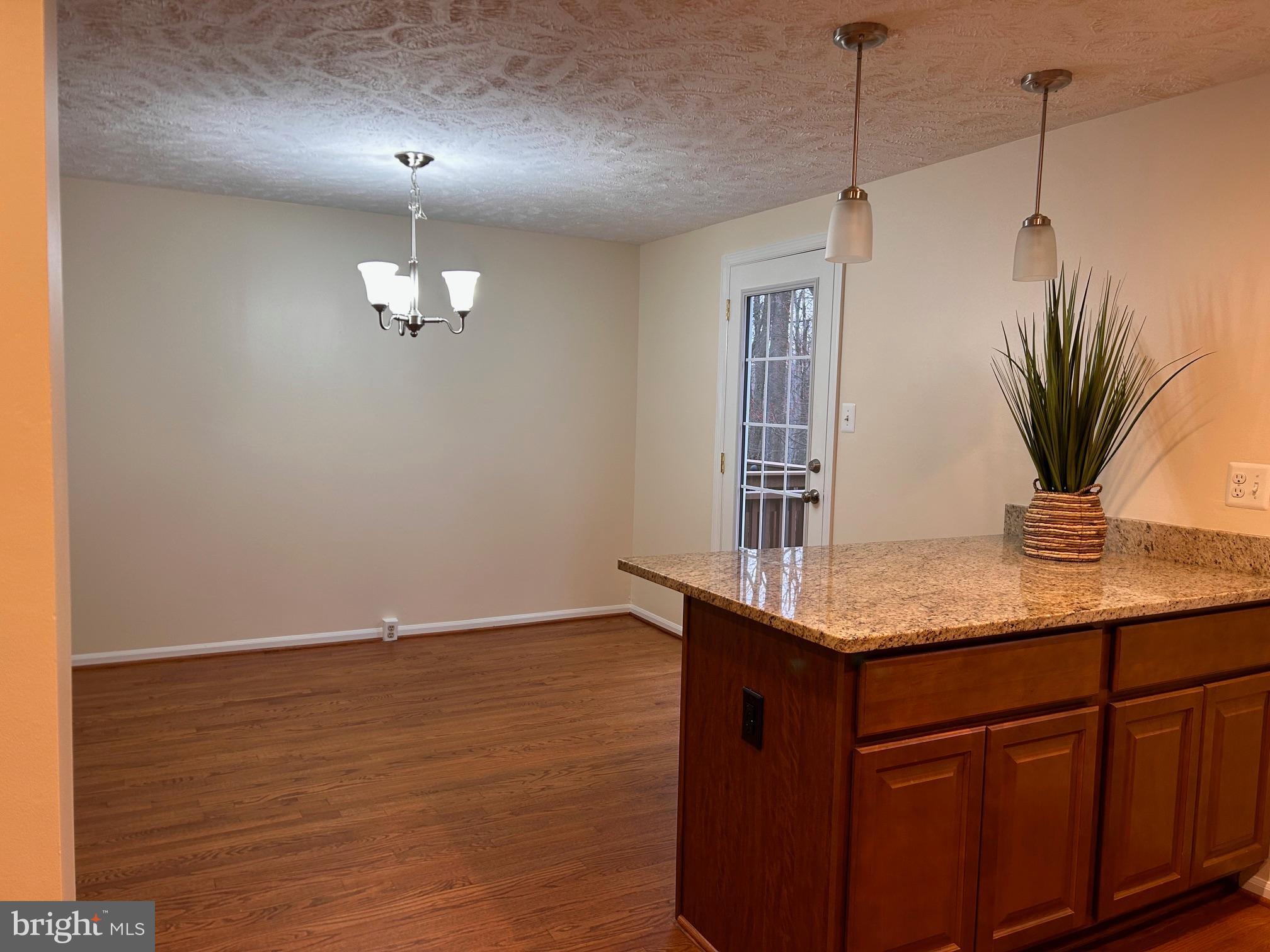 SUMMIT CHASE CLUSTER - Residential Lease