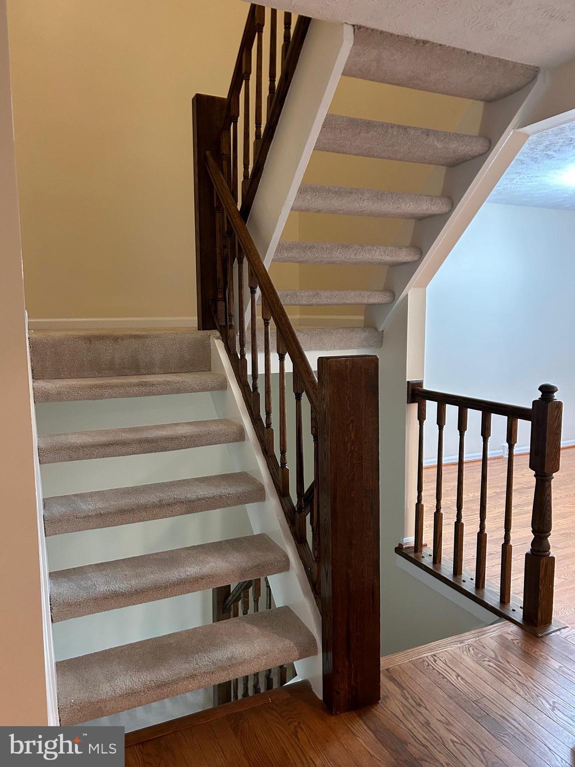 SUMMIT CHASE CLUSTER - Residential Lease