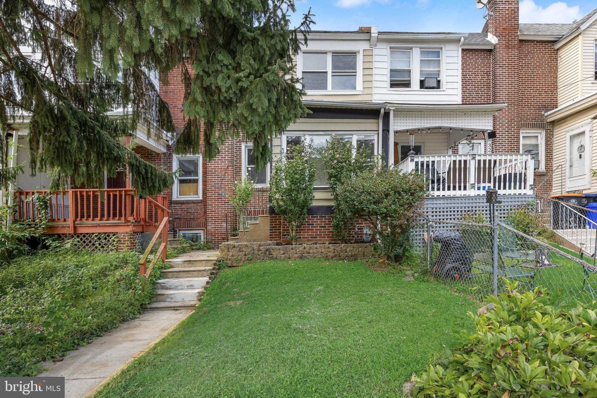 330 W 15TH STREET