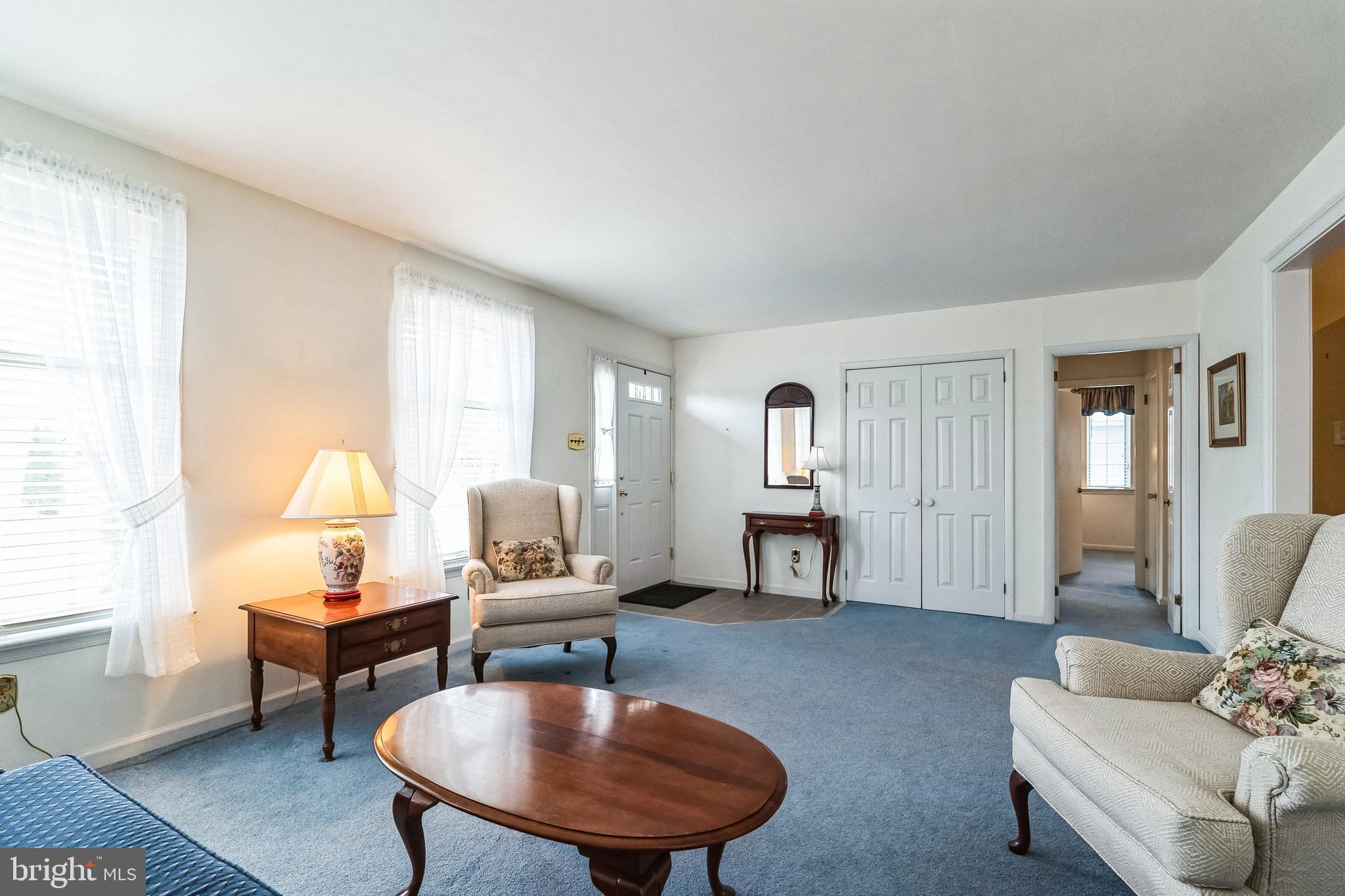 NEWTOWN SQ - Residential