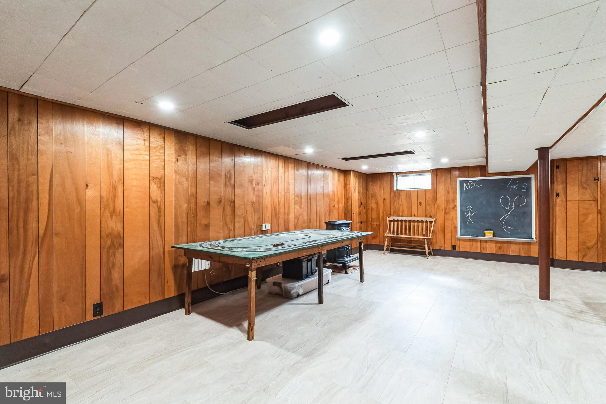 NEWTOWN SQ - Residential