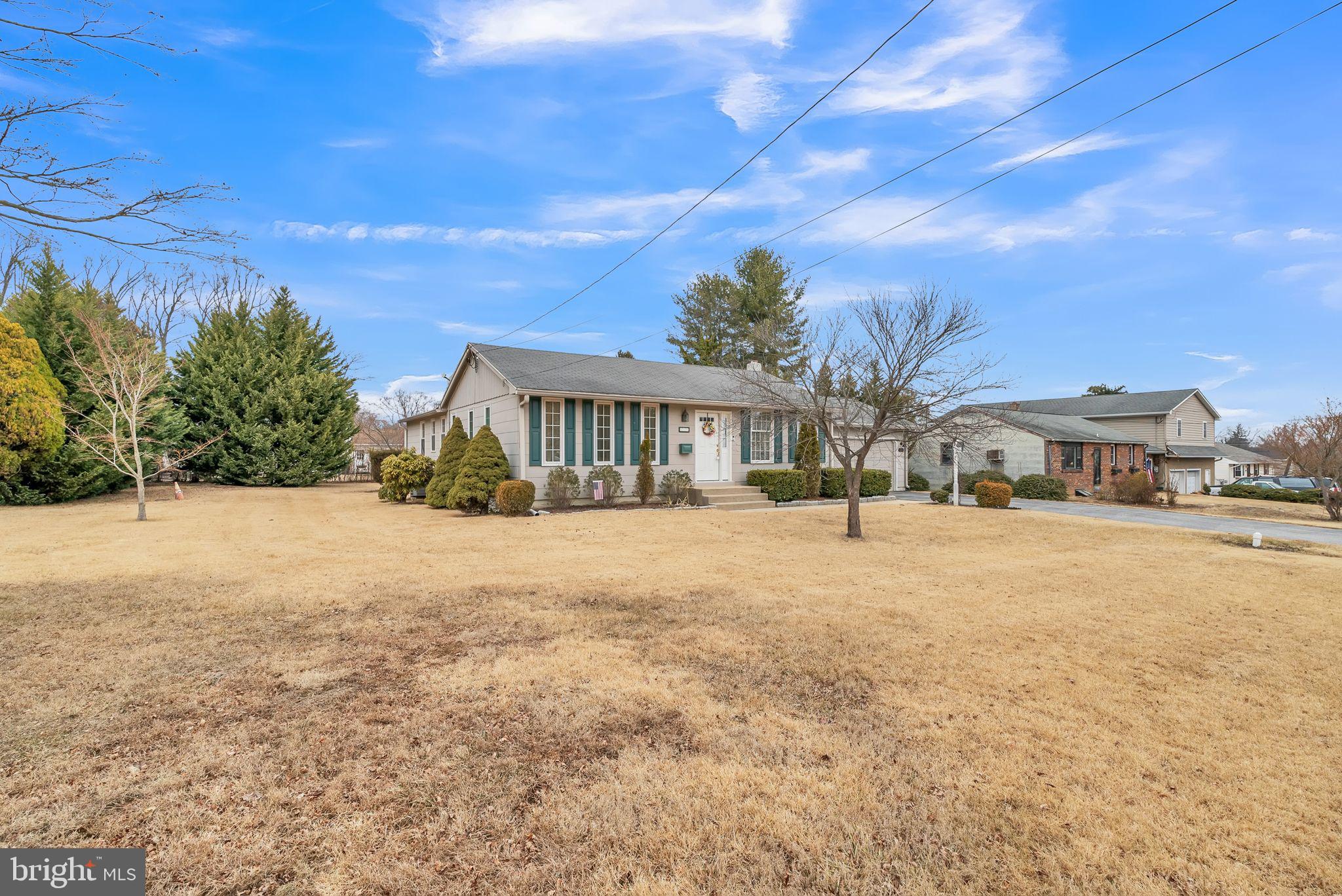 NEWTOWN SQ - Residential