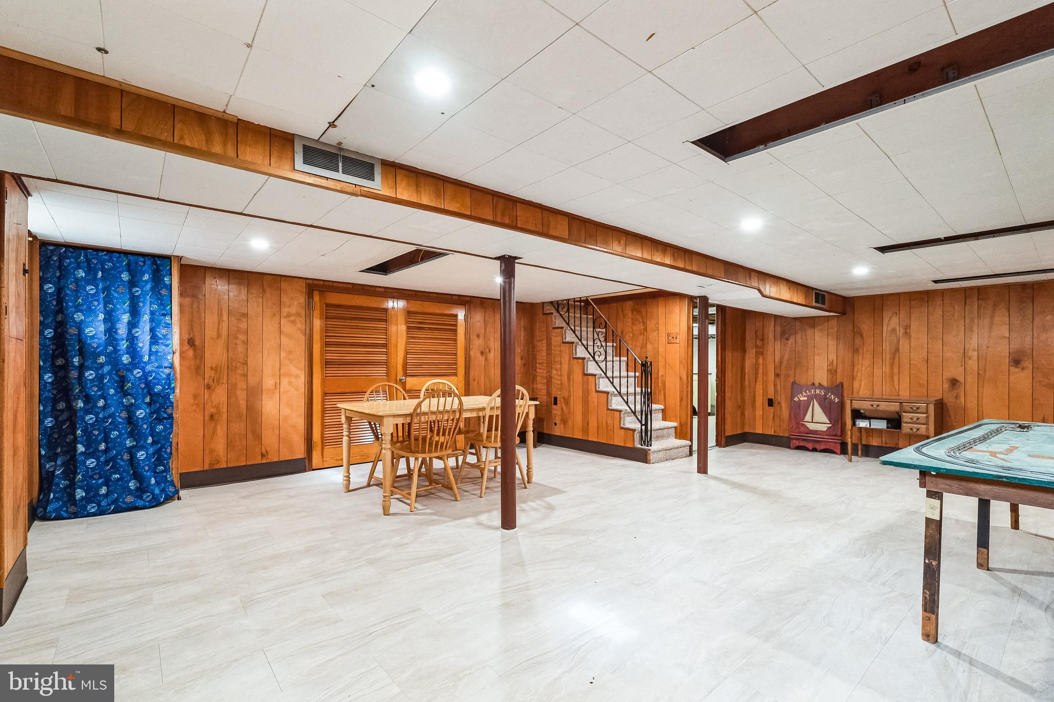 NEWTOWN SQ - Residential