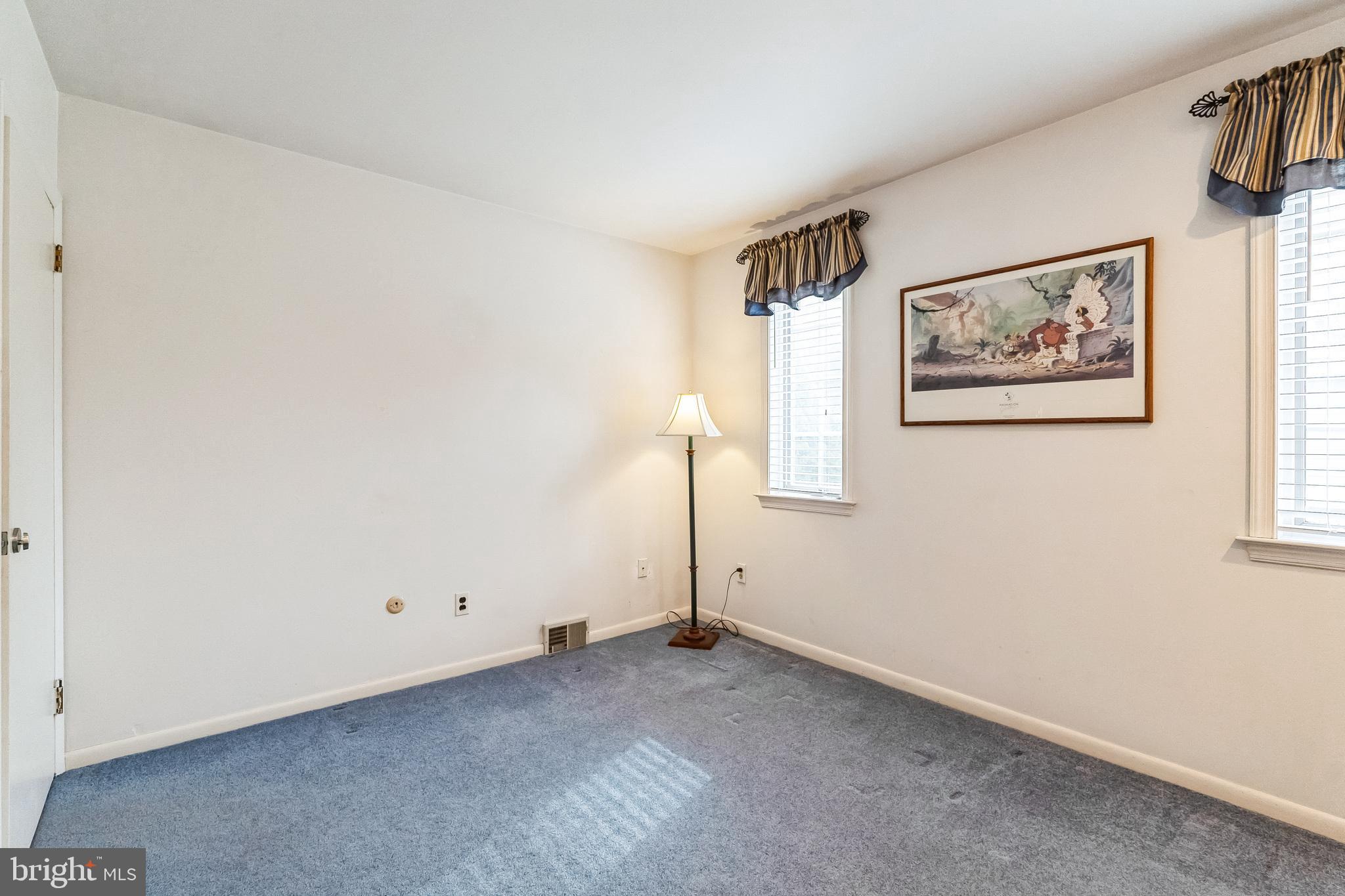 NEWTOWN SQ - Residential