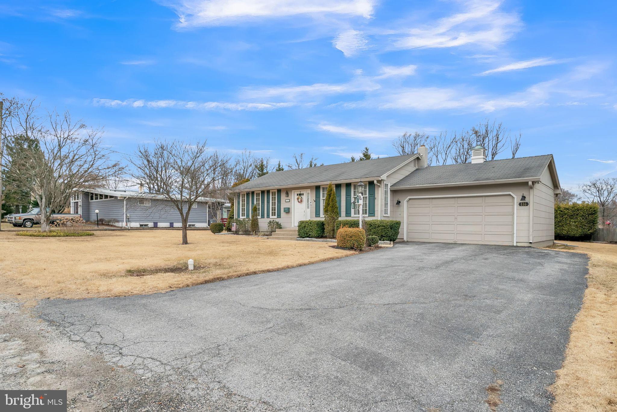 NEWTOWN SQ - Residential