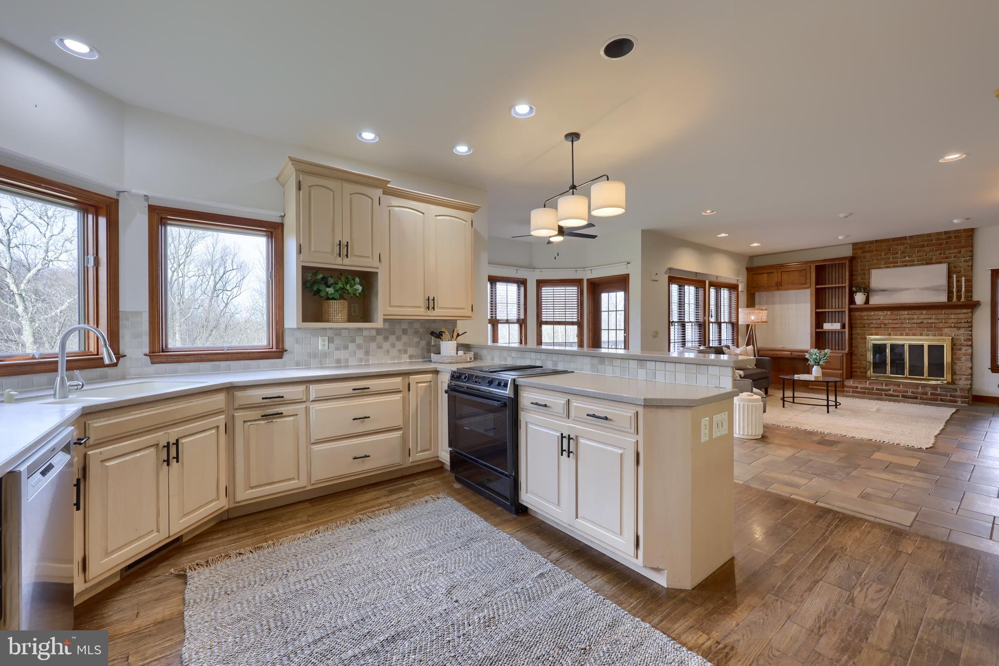 SOUTH ANNVILLE TWP. - Residential