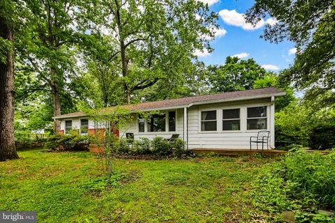 Homes For Sale - 919 Blue Ridge Dr Dr<br/> ANNAPOLIS, MD 21409