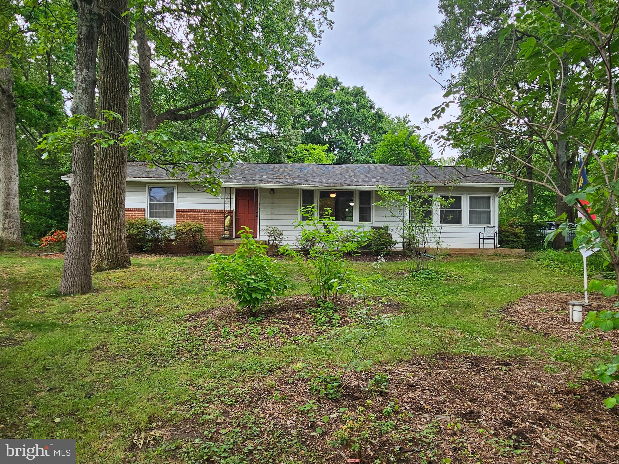919 BLUE RIDGE DR