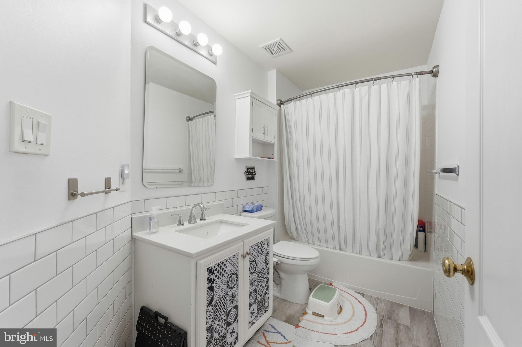 SOUTH RIDING - Residential