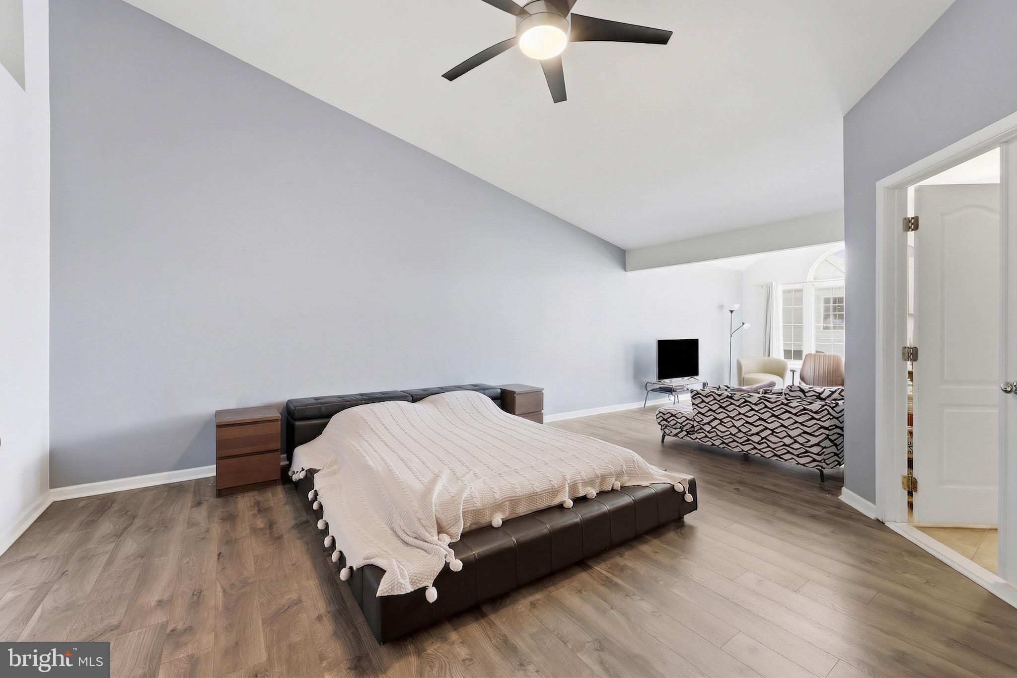 SOUTH RIDING - Residential