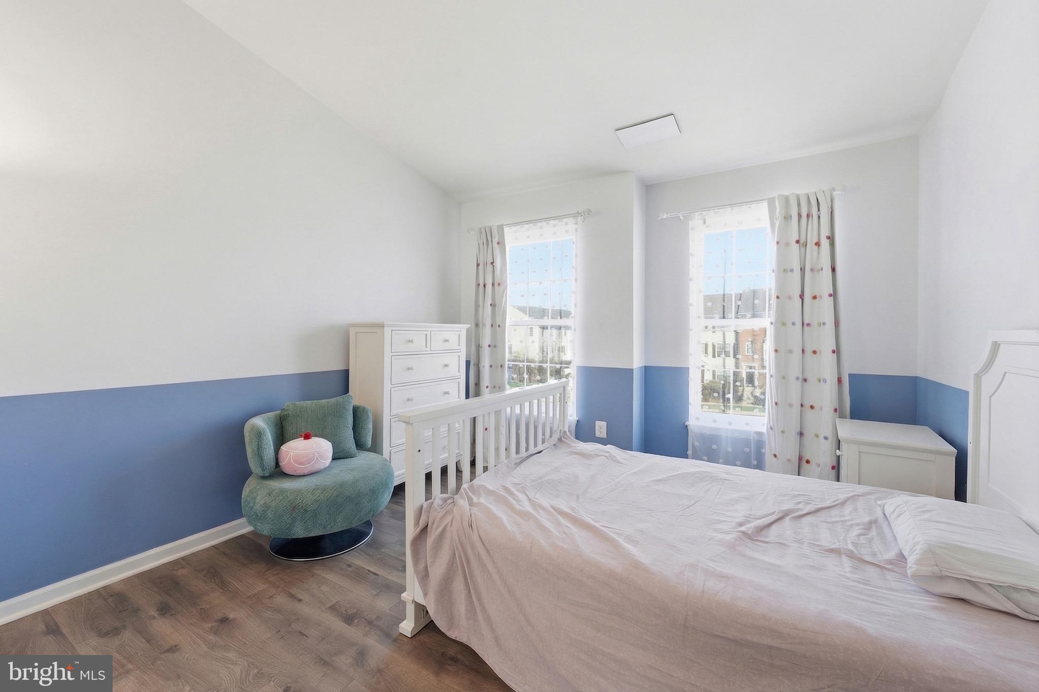 SOUTH RIDING - Residential